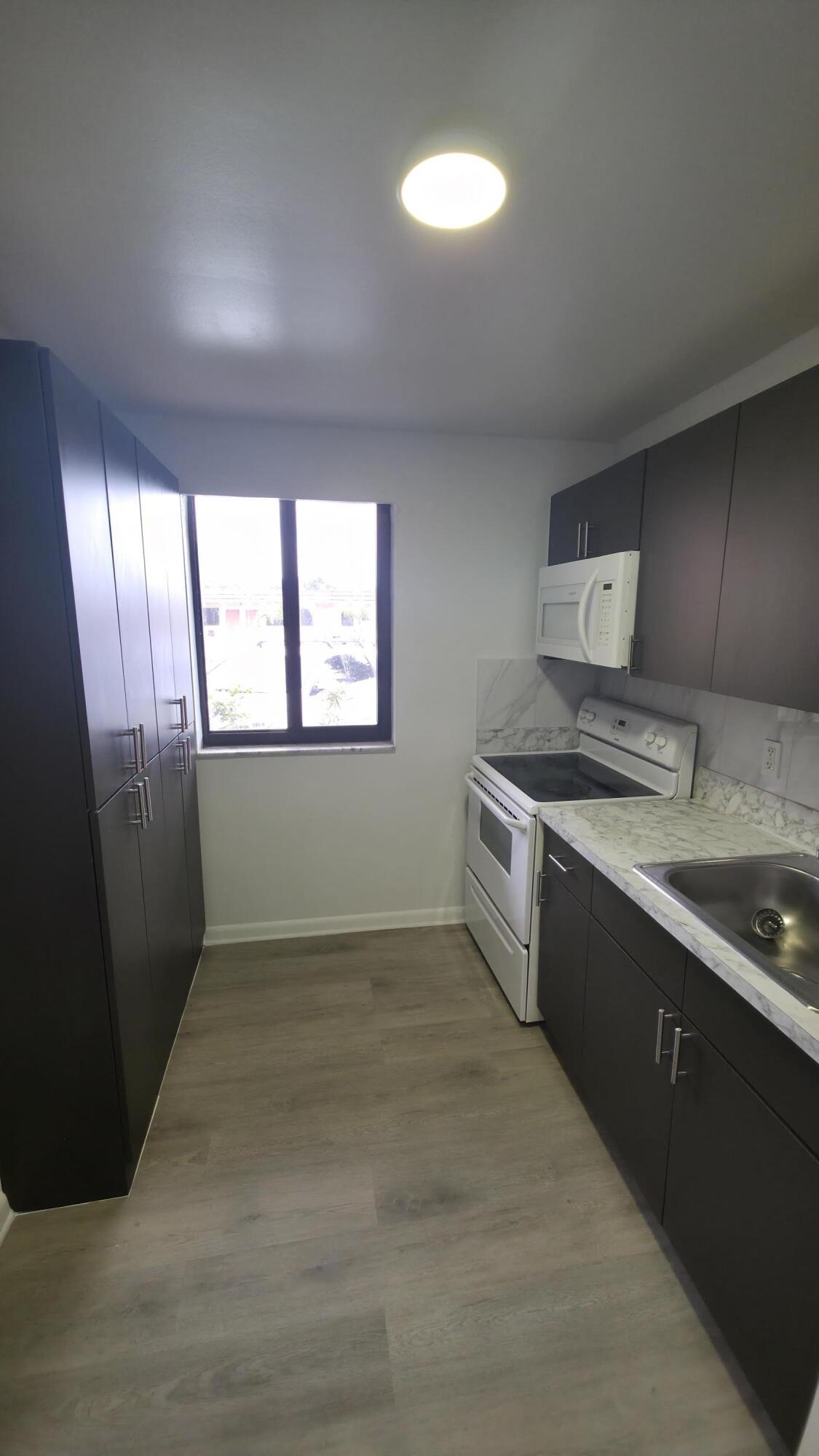 MIAMI GARDENS ESTATES SEC 2 - Residential Lease