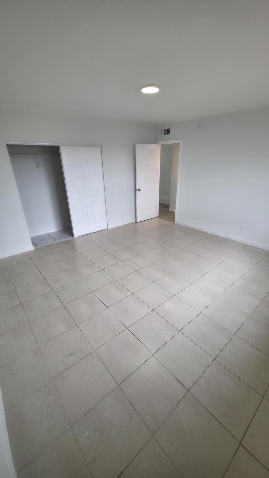 MIAMI GARDENS ESTATES SEC 2 - Residential Lease