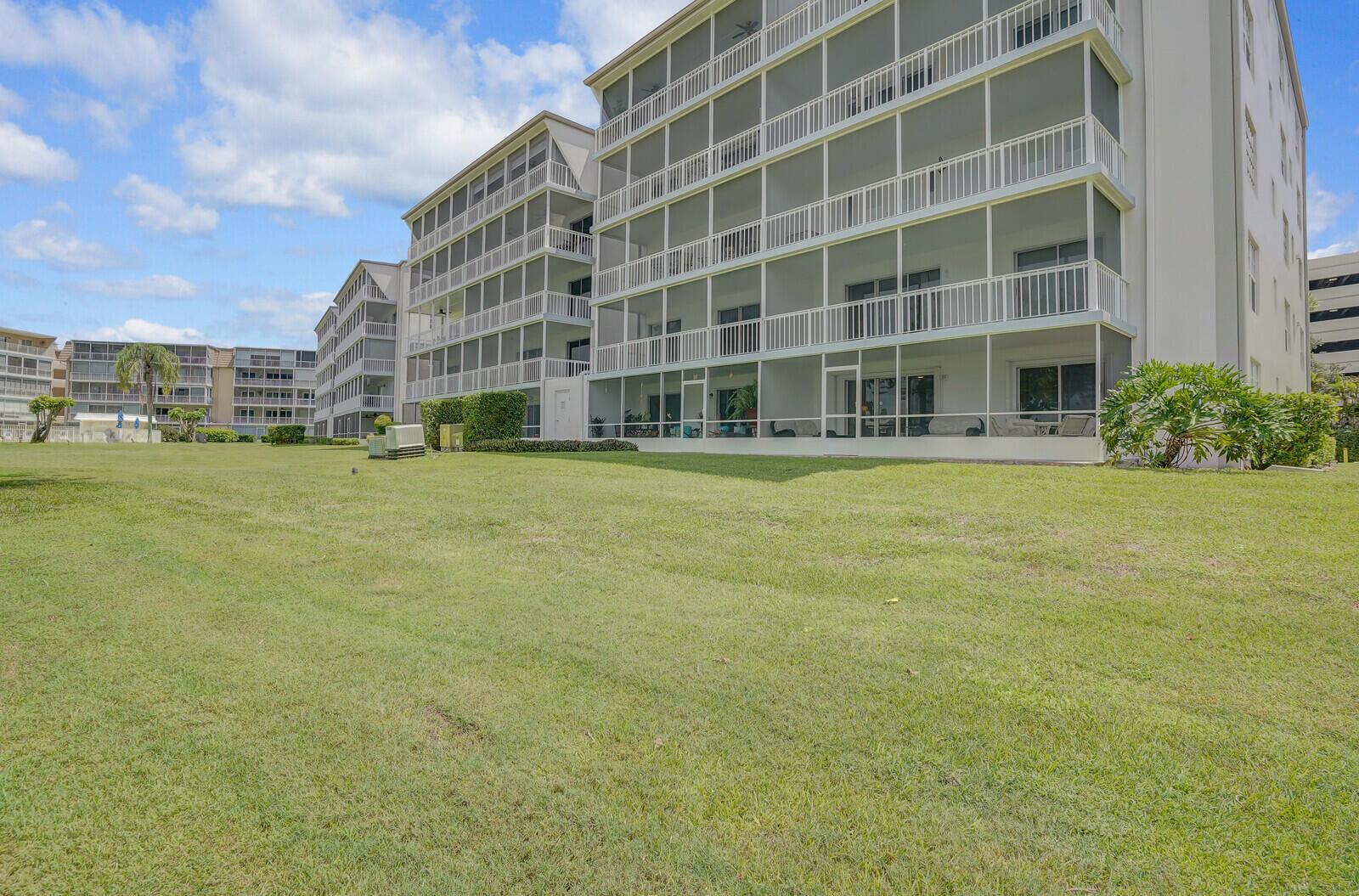 Atlantis Sherbrooke Villa - Residential