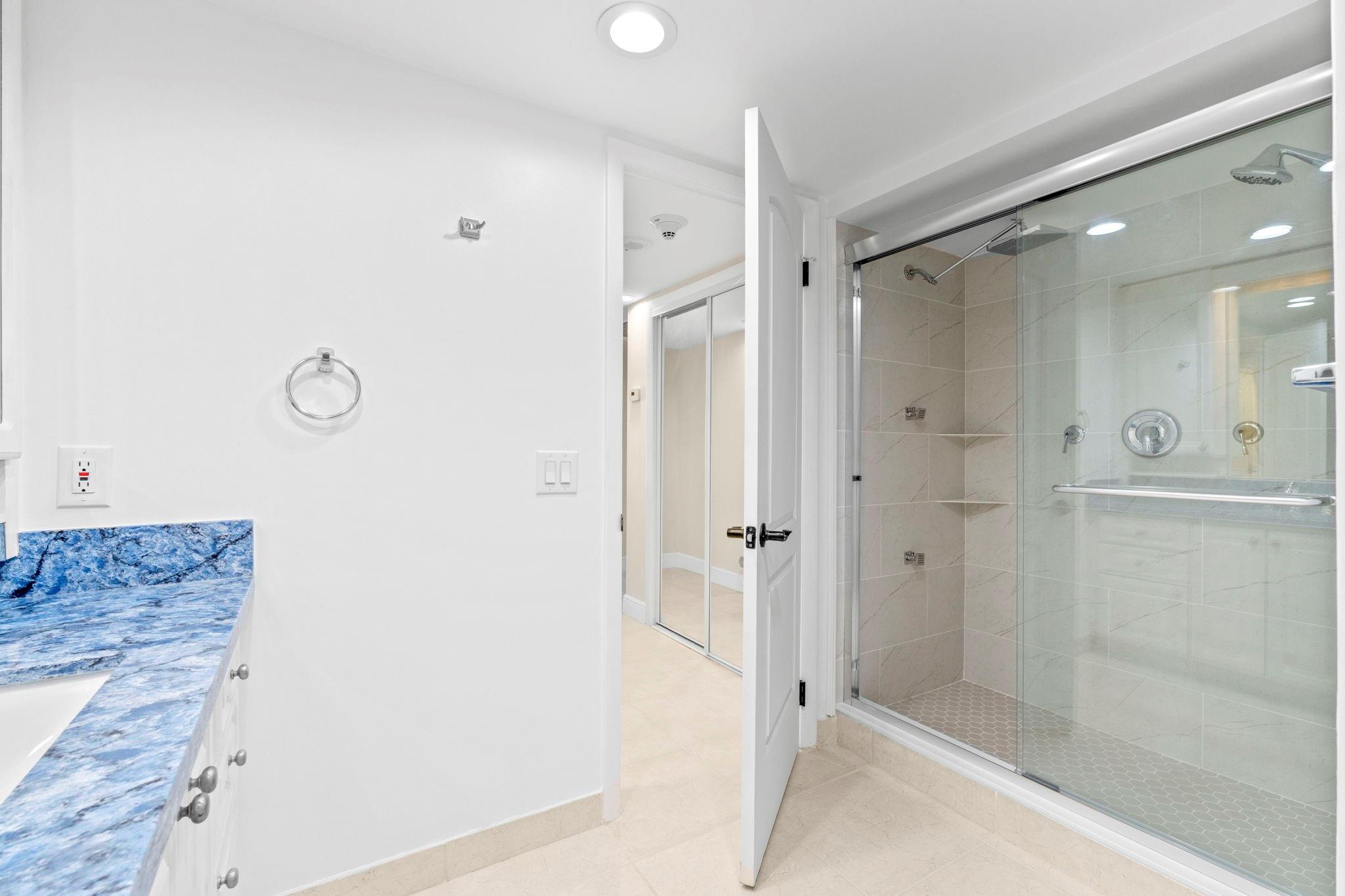 GALLEON - Residential