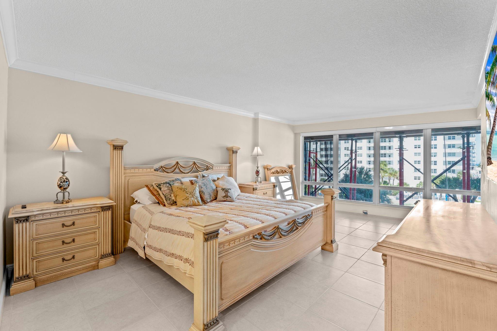 GALLEON - Residential