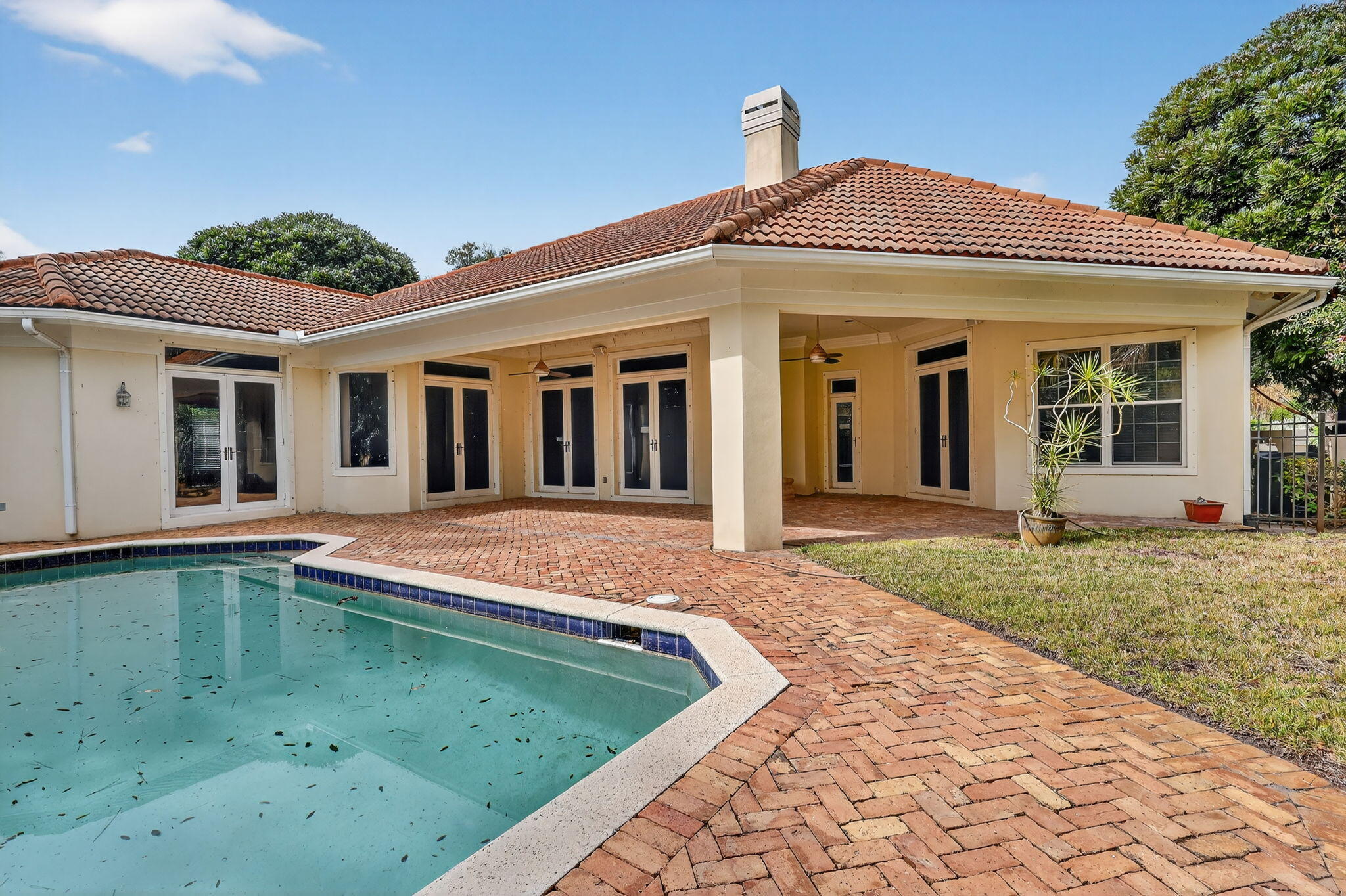 WILLOUGHBY - Residential