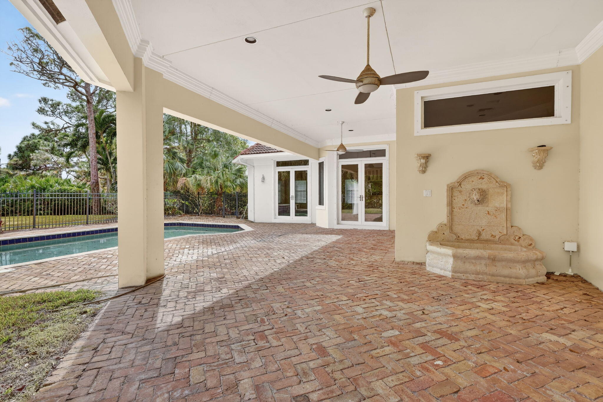 WILLOUGHBY - Residential