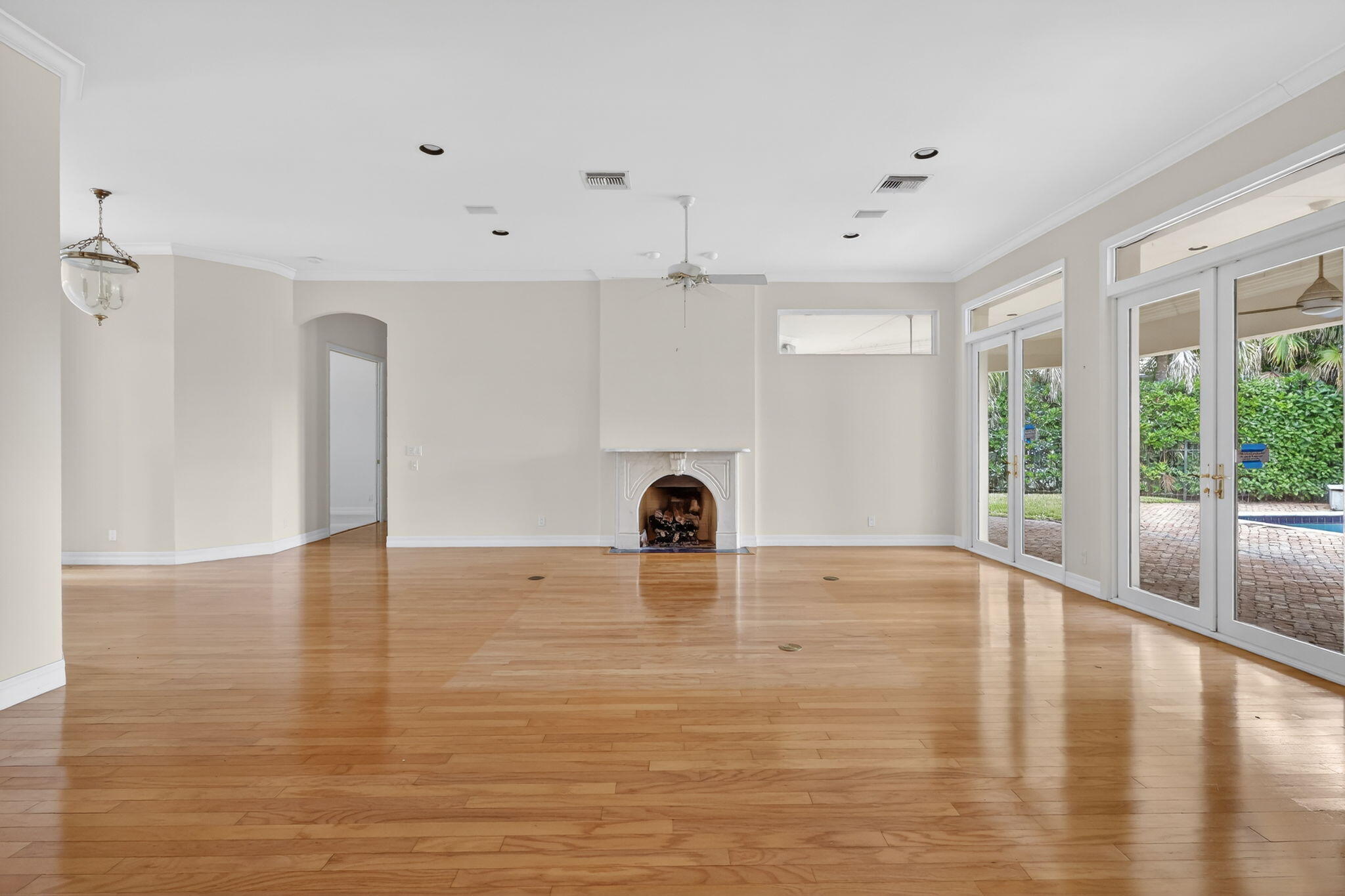 WILLOUGHBY - Residential