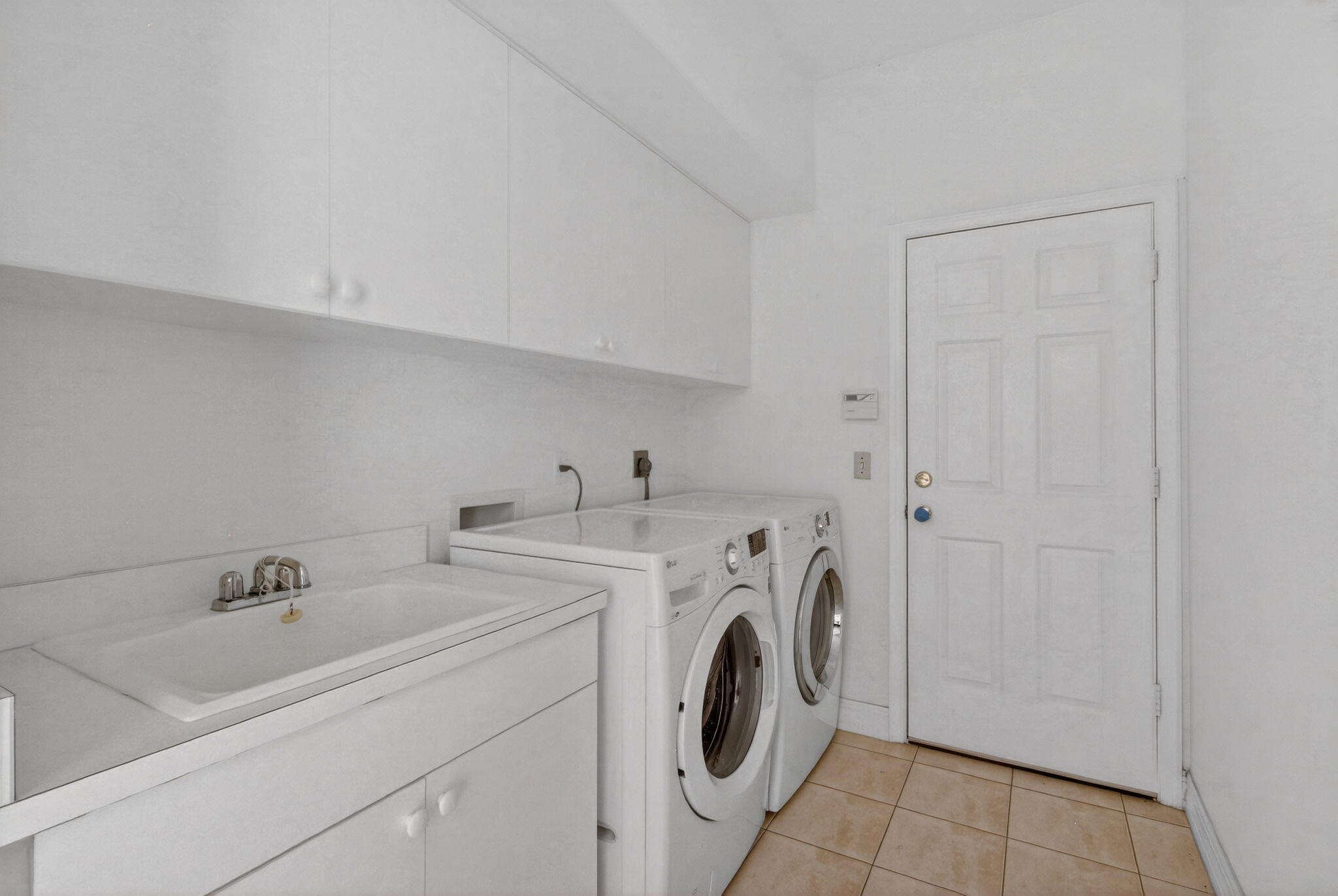 WILLOUGHBY - Residential