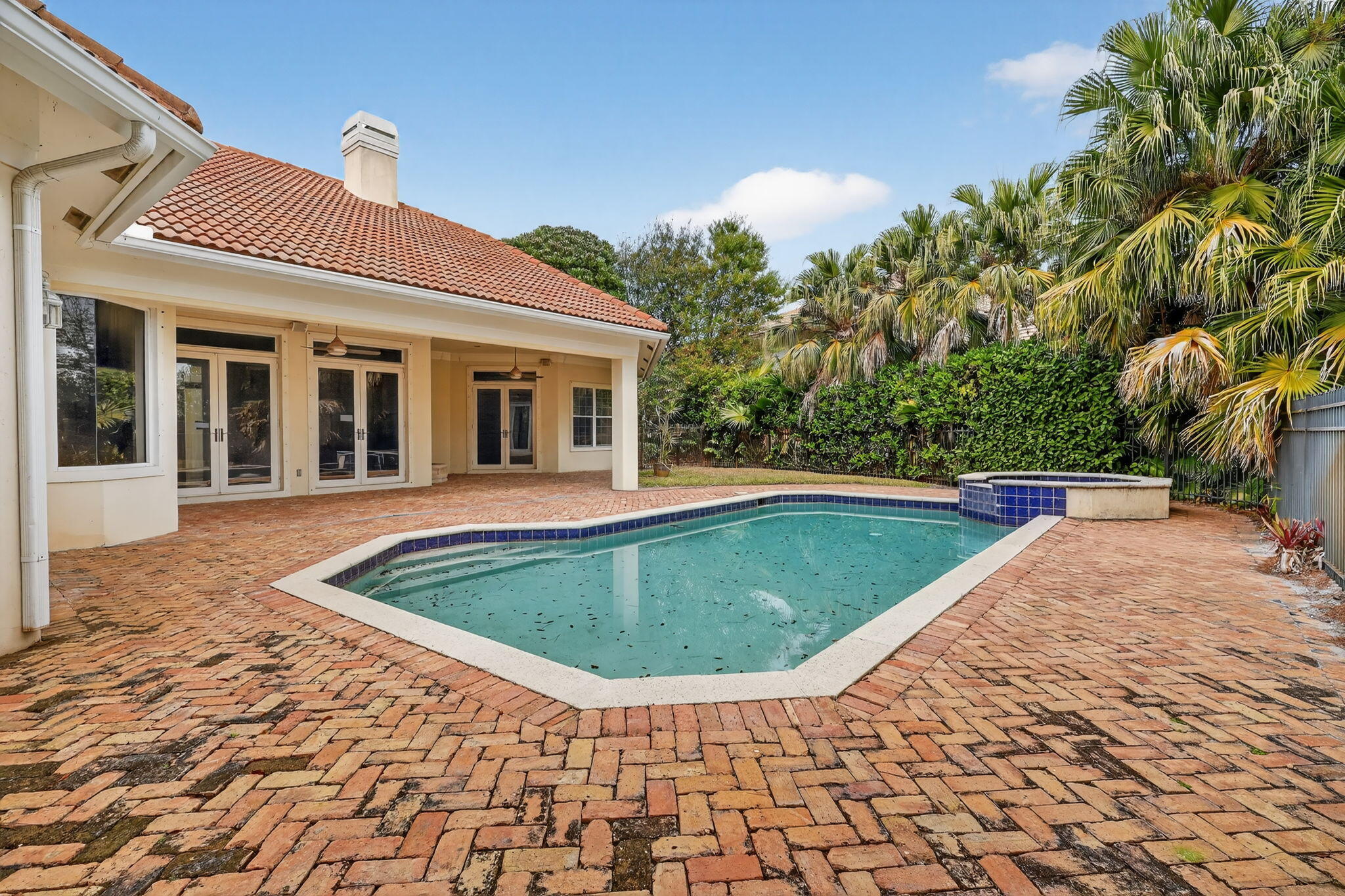 WILLOUGHBY - Residential