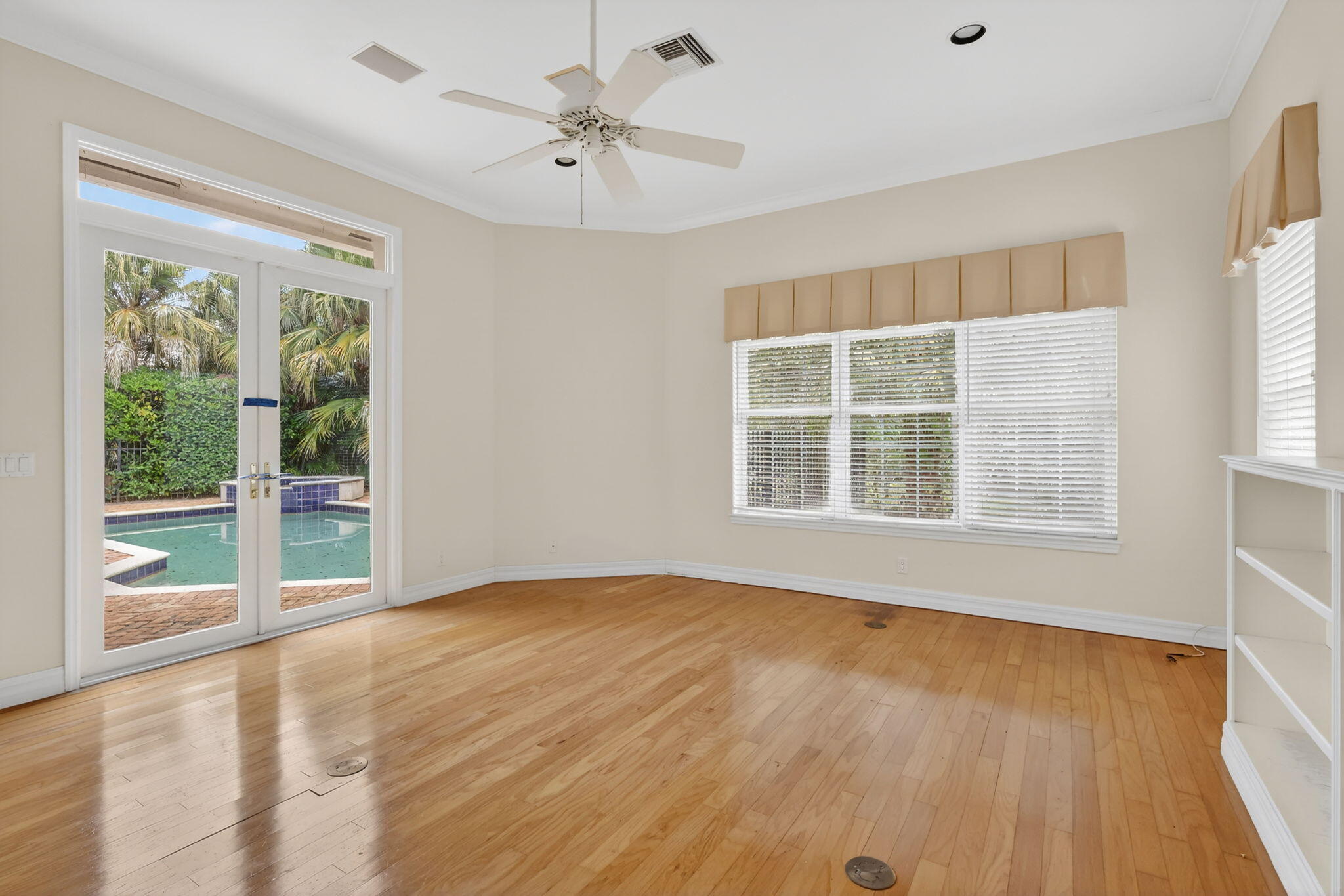 WILLOUGHBY - Residential