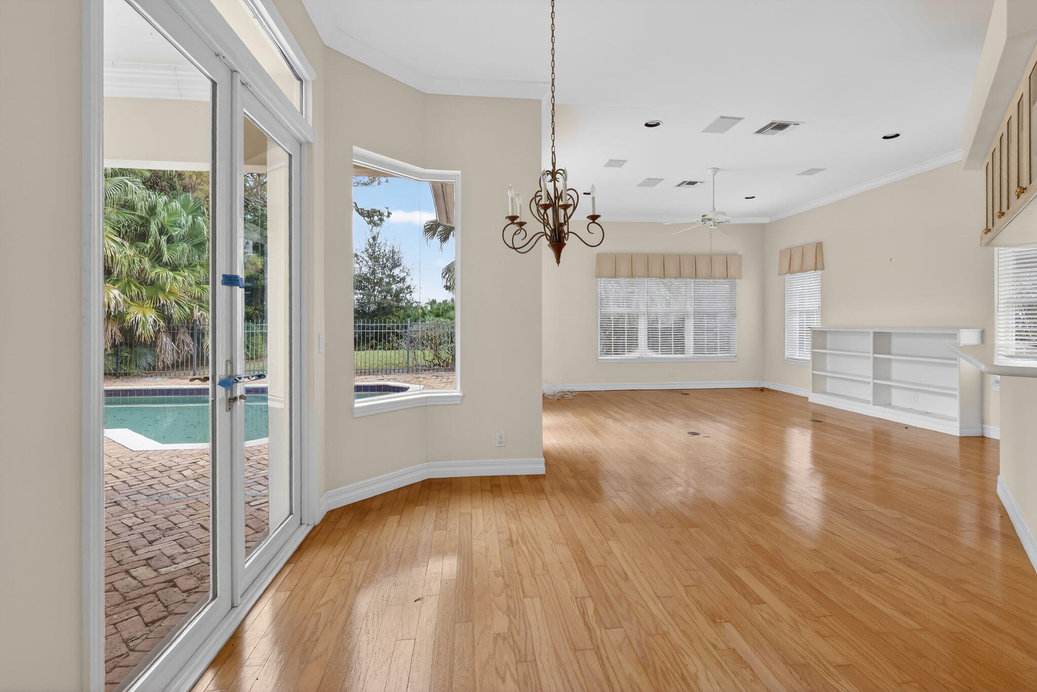 WILLOUGHBY - Residential