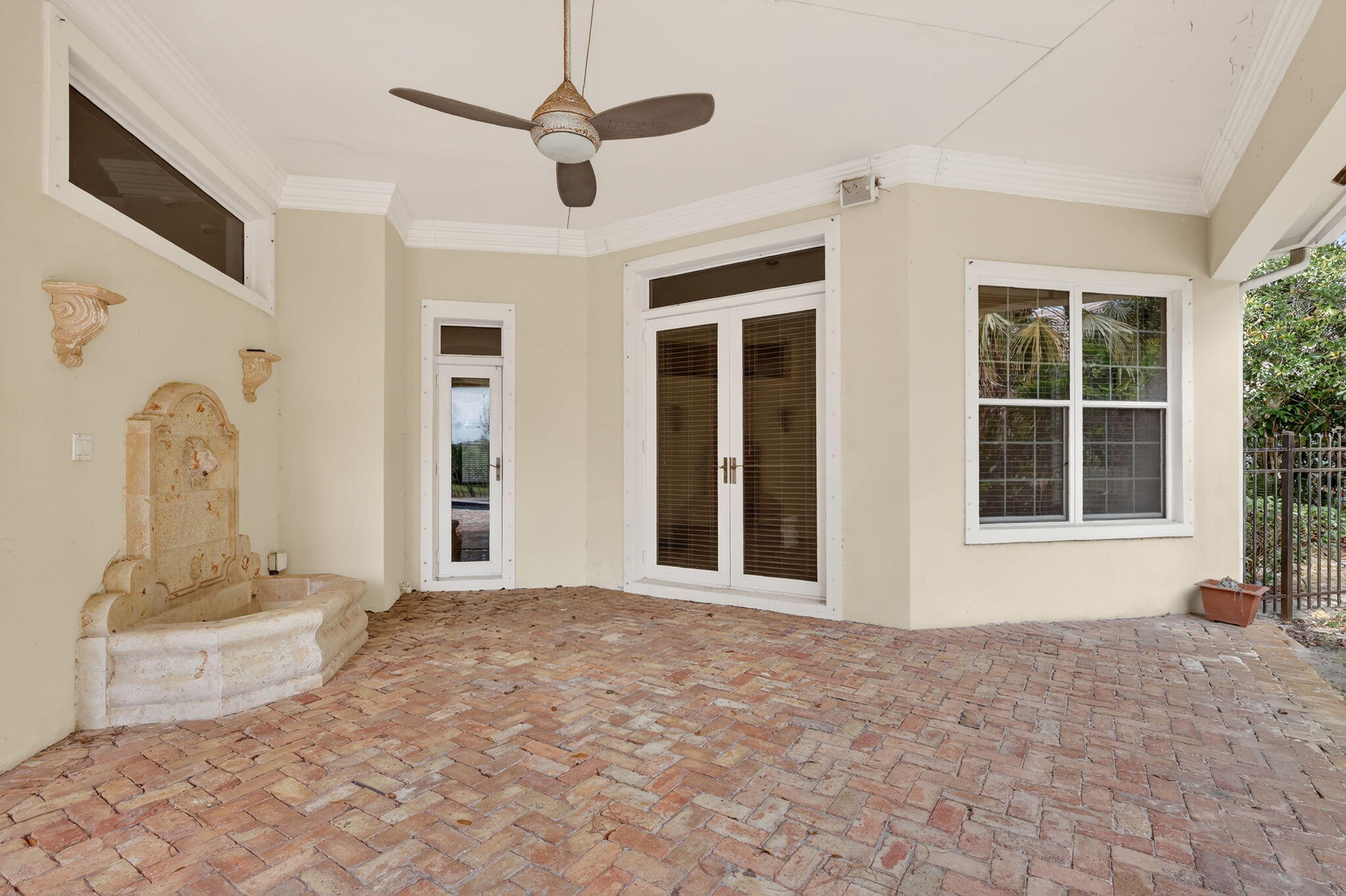 WILLOUGHBY - Residential