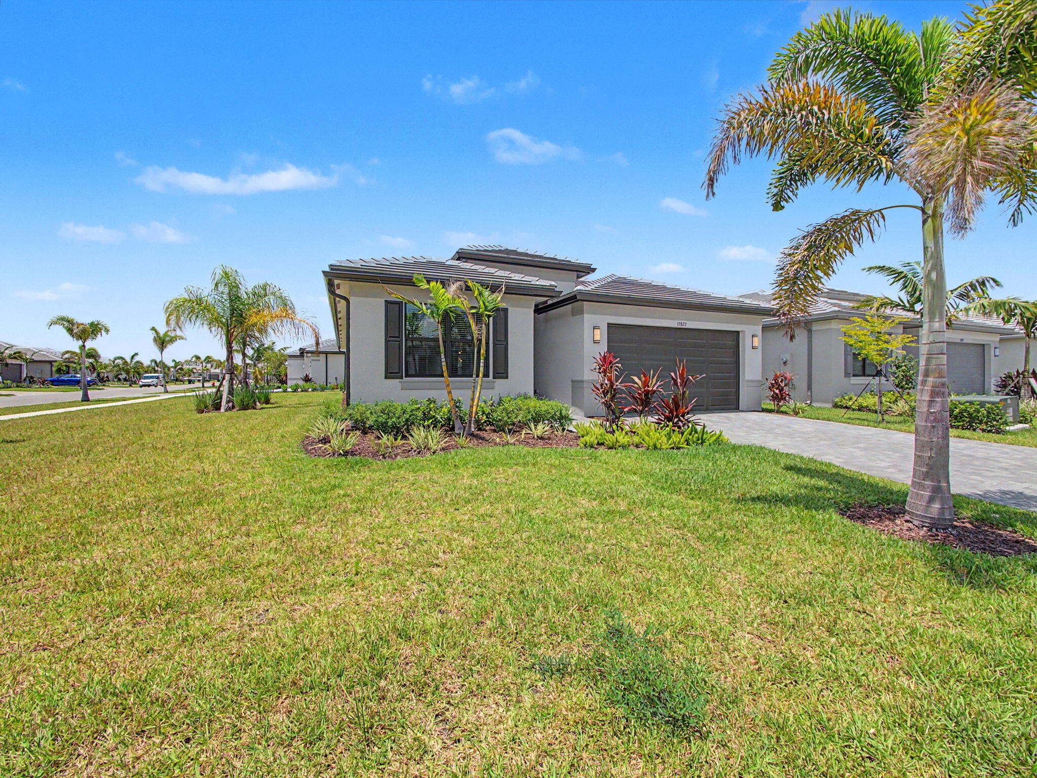 12827 SW Scenic View