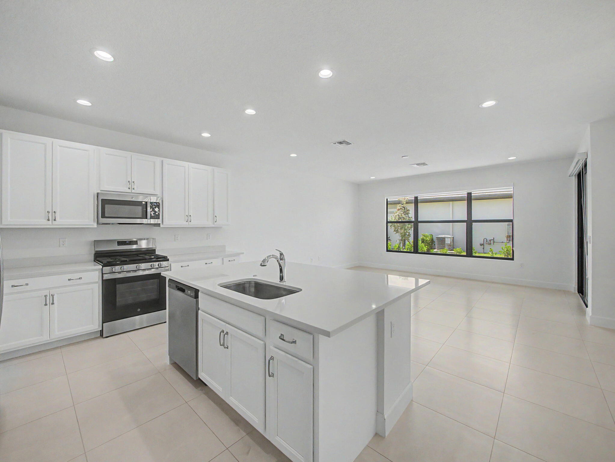 12827 SW Scenic View