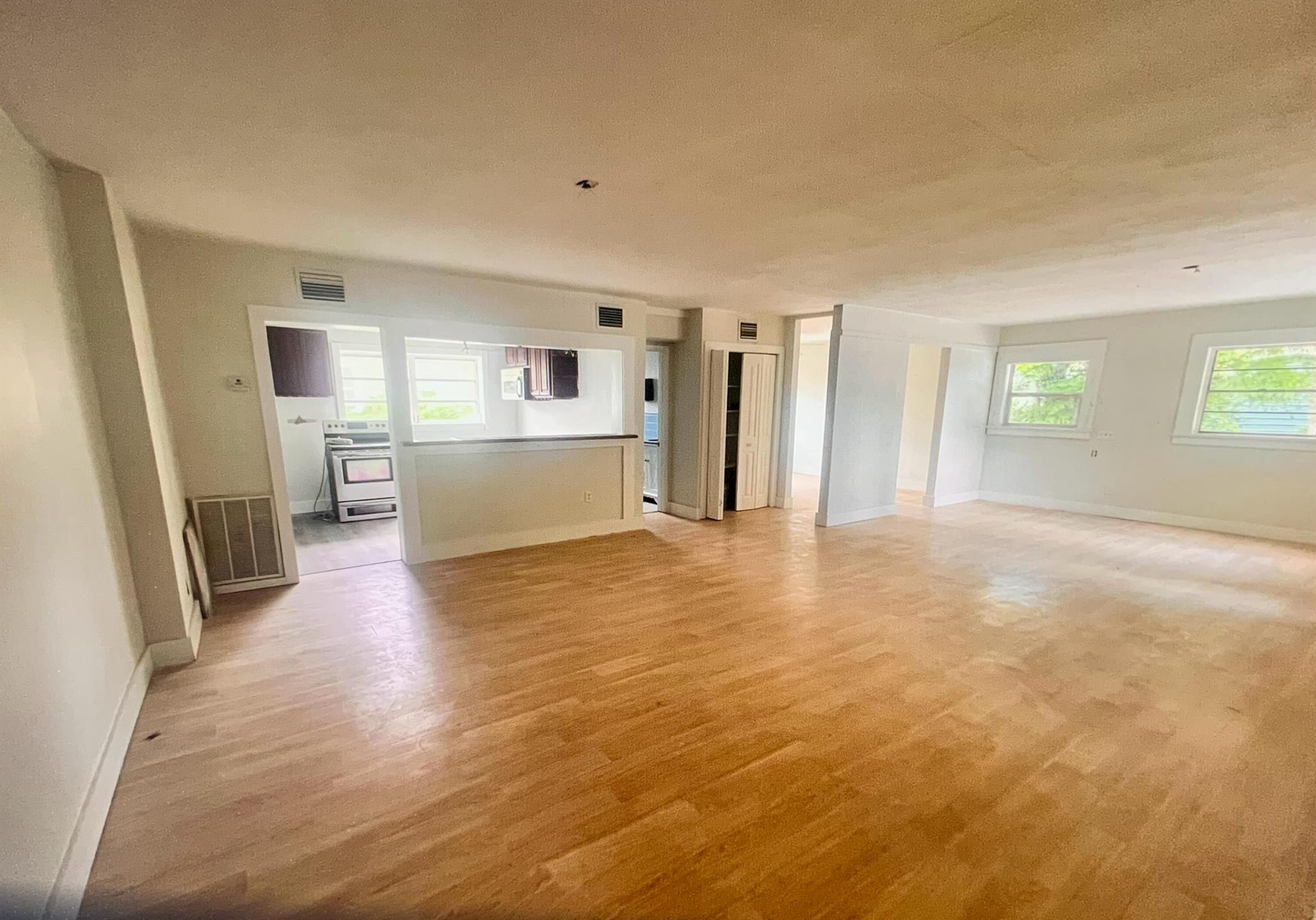 20607 W Pennsylvania Avenue