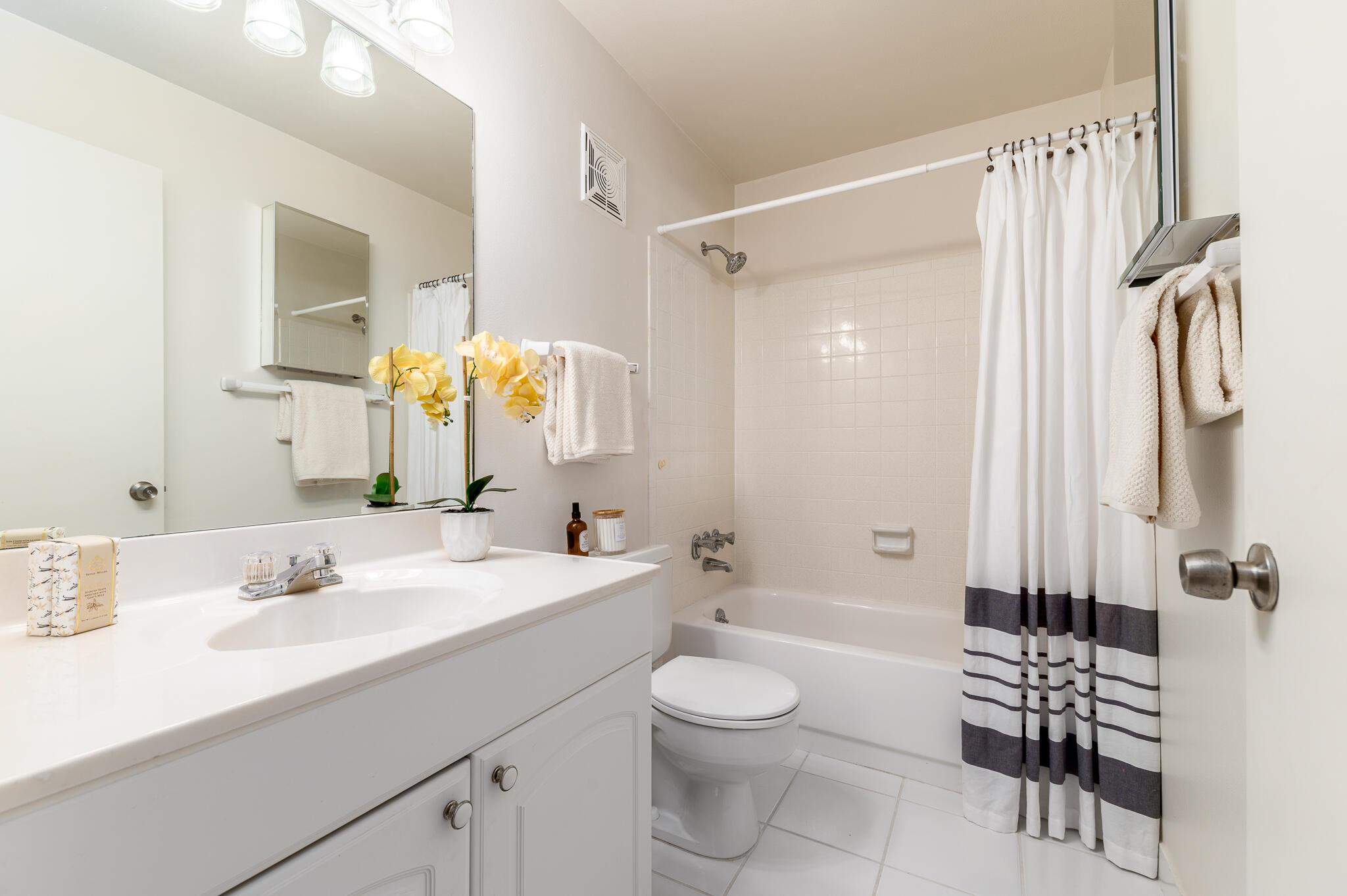 KINGSWOOD CONDO - Residential Lease