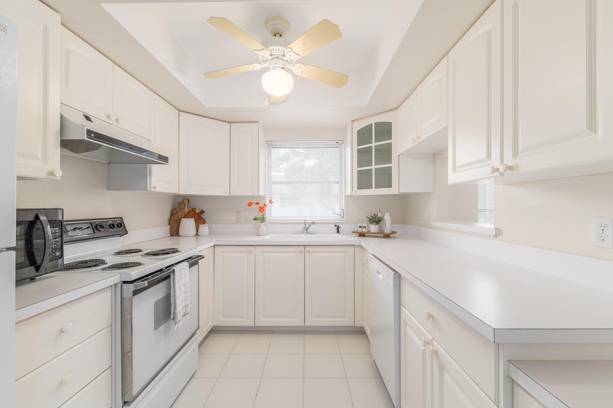 KINGSWOOD CONDO - Residential Lease