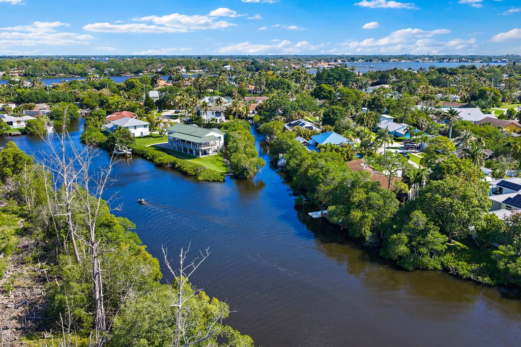 Photo of 702 Warren Drive, Jupiter, FL 33458 (MLS # B26019008)