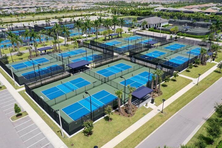 Riverland - Valencia Walk - Residential