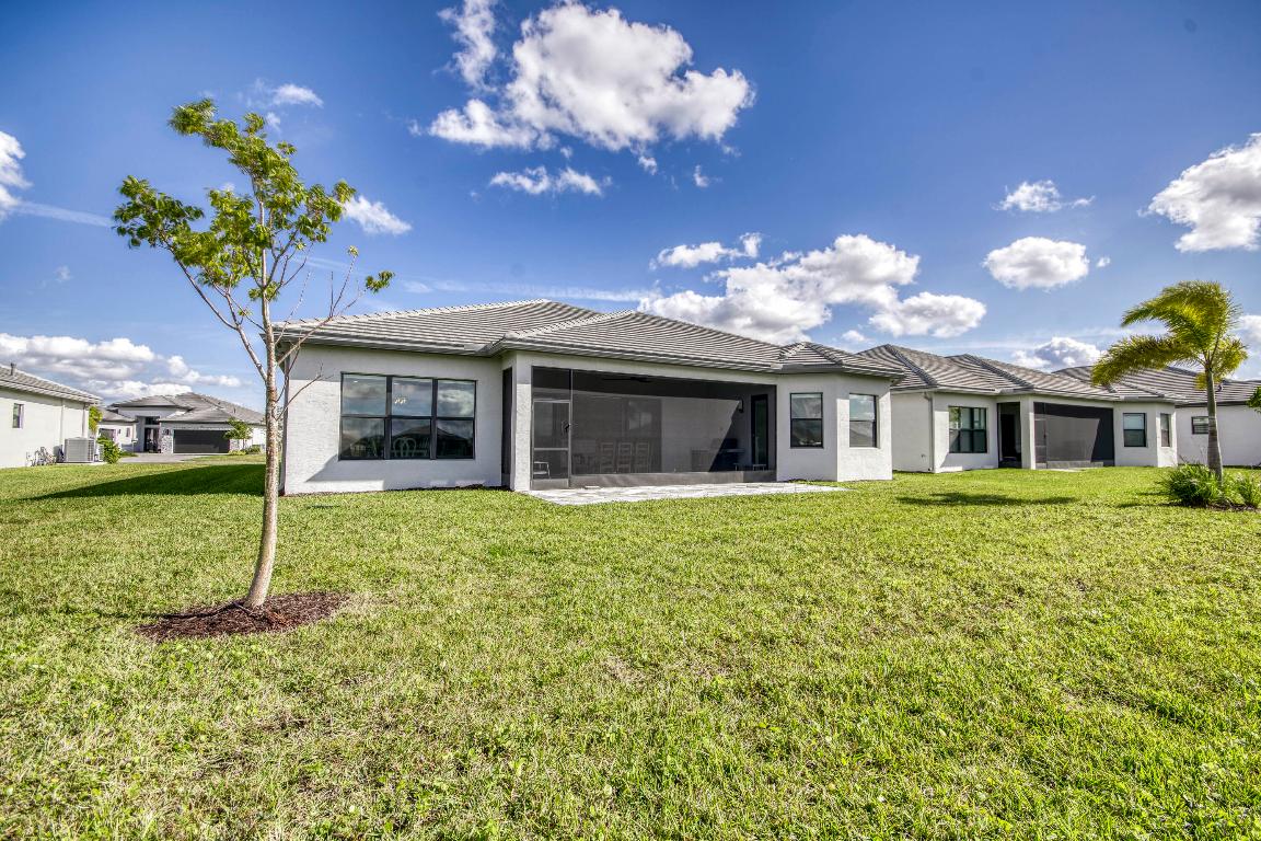 Riverland - Valencia Walk - Residential