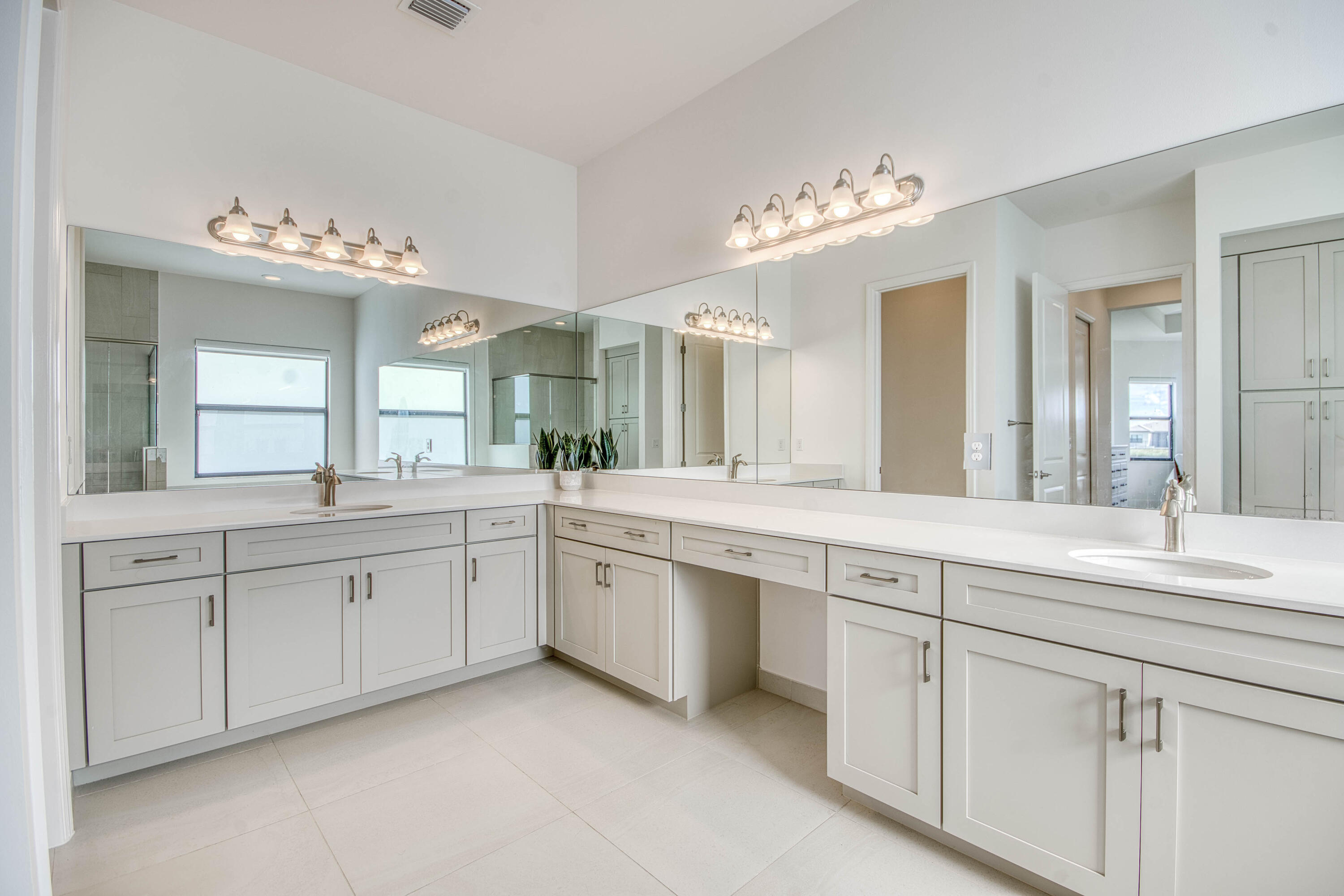 Riverland - Valencia Walk - Residential