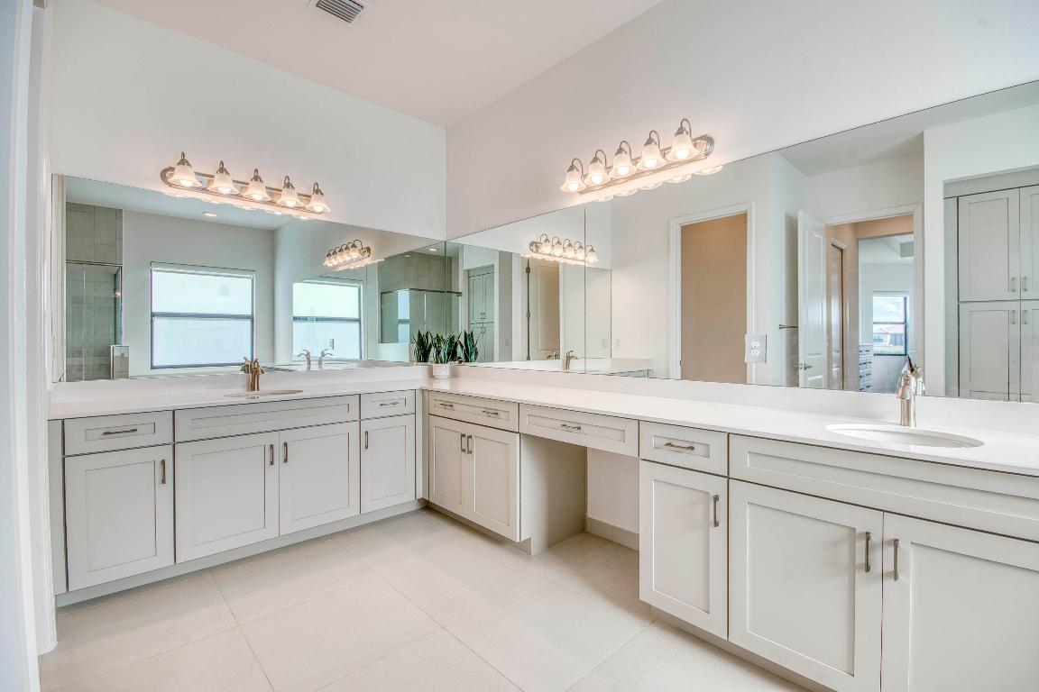 Riverland - Valencia Walk - Residential