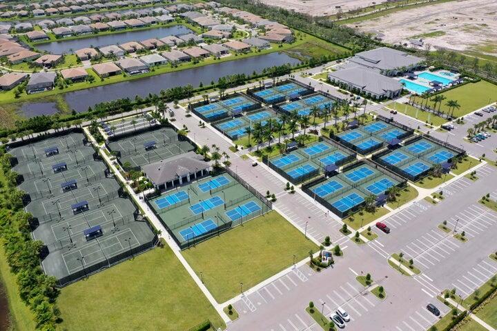 Riverland - Valencia Walk - Residential