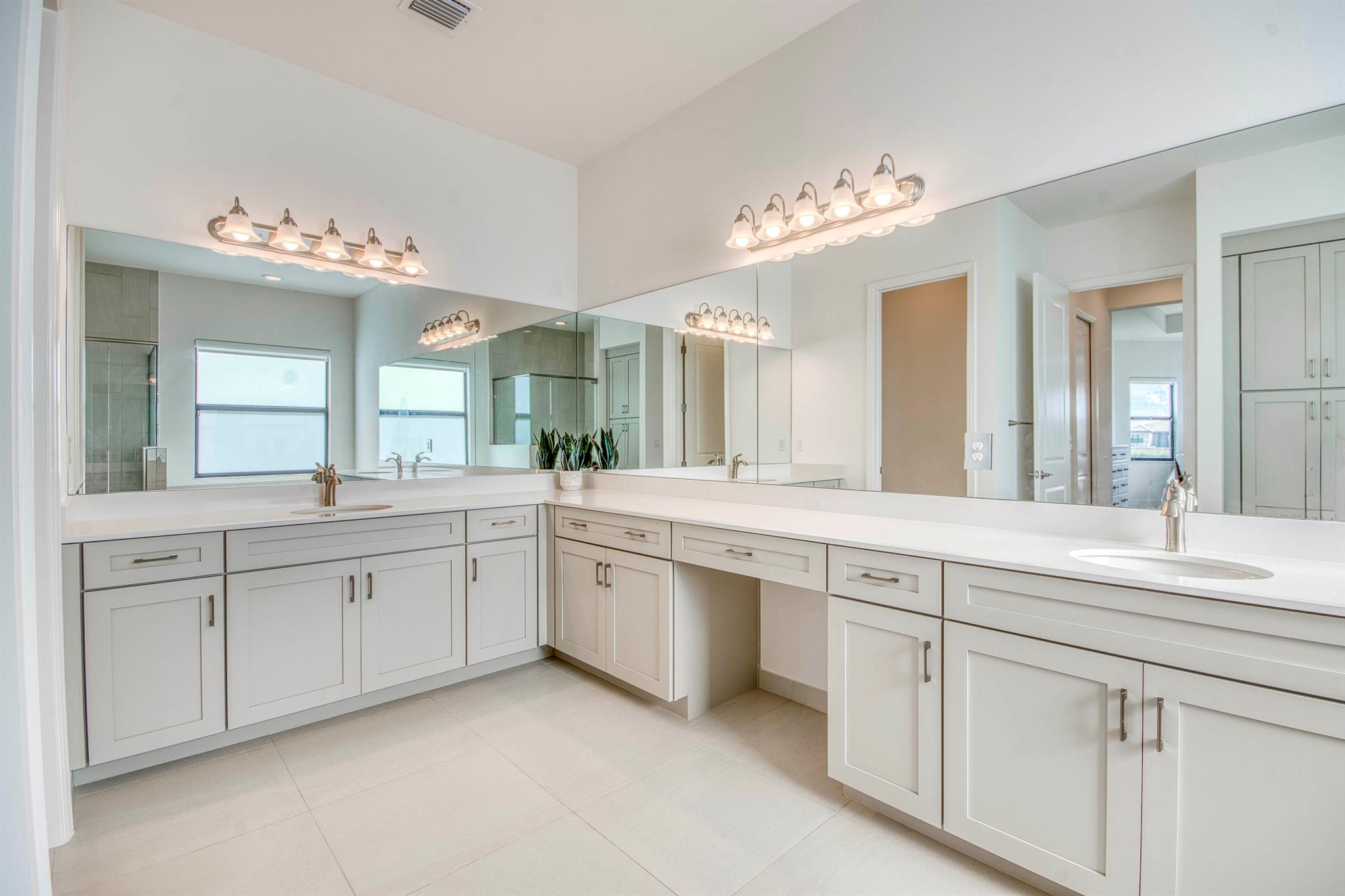 Riverland - Valencia Walk - Residential