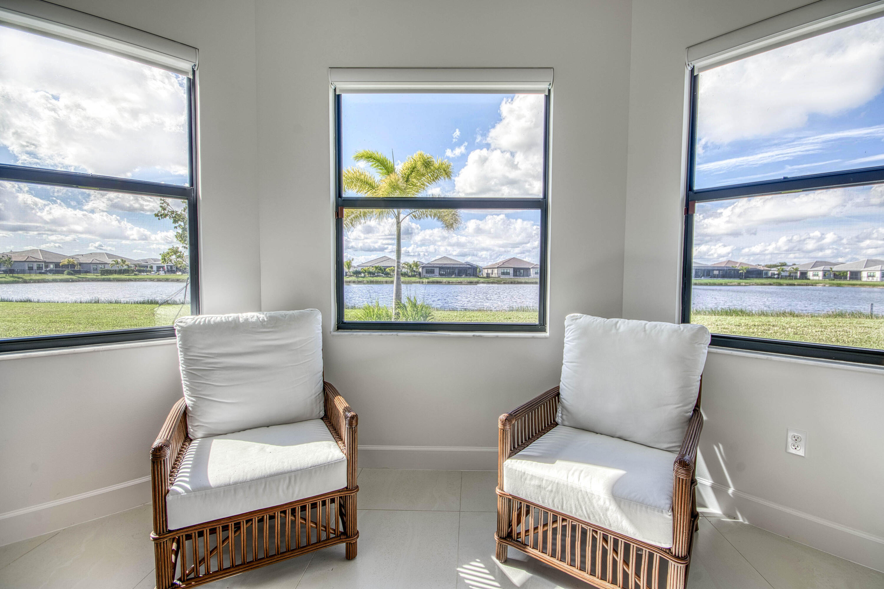 Riverland - Valencia Walk - Residential