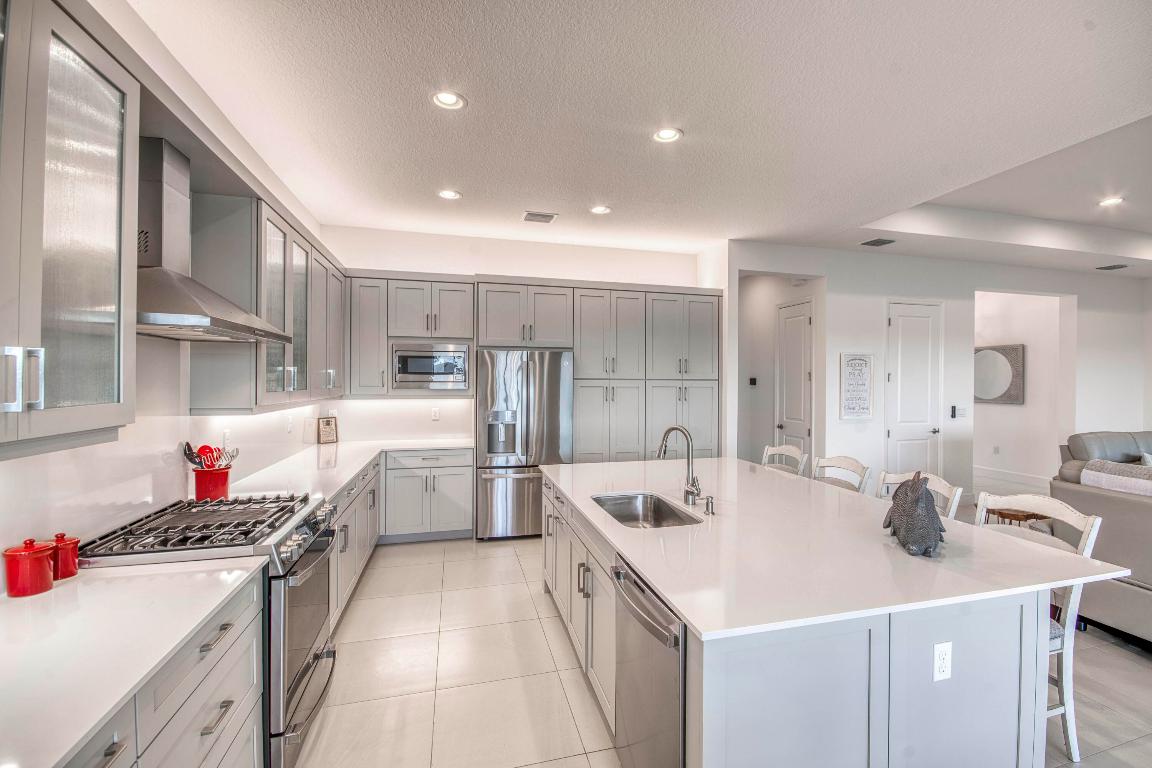 Riverland - Valencia Walk - Residential