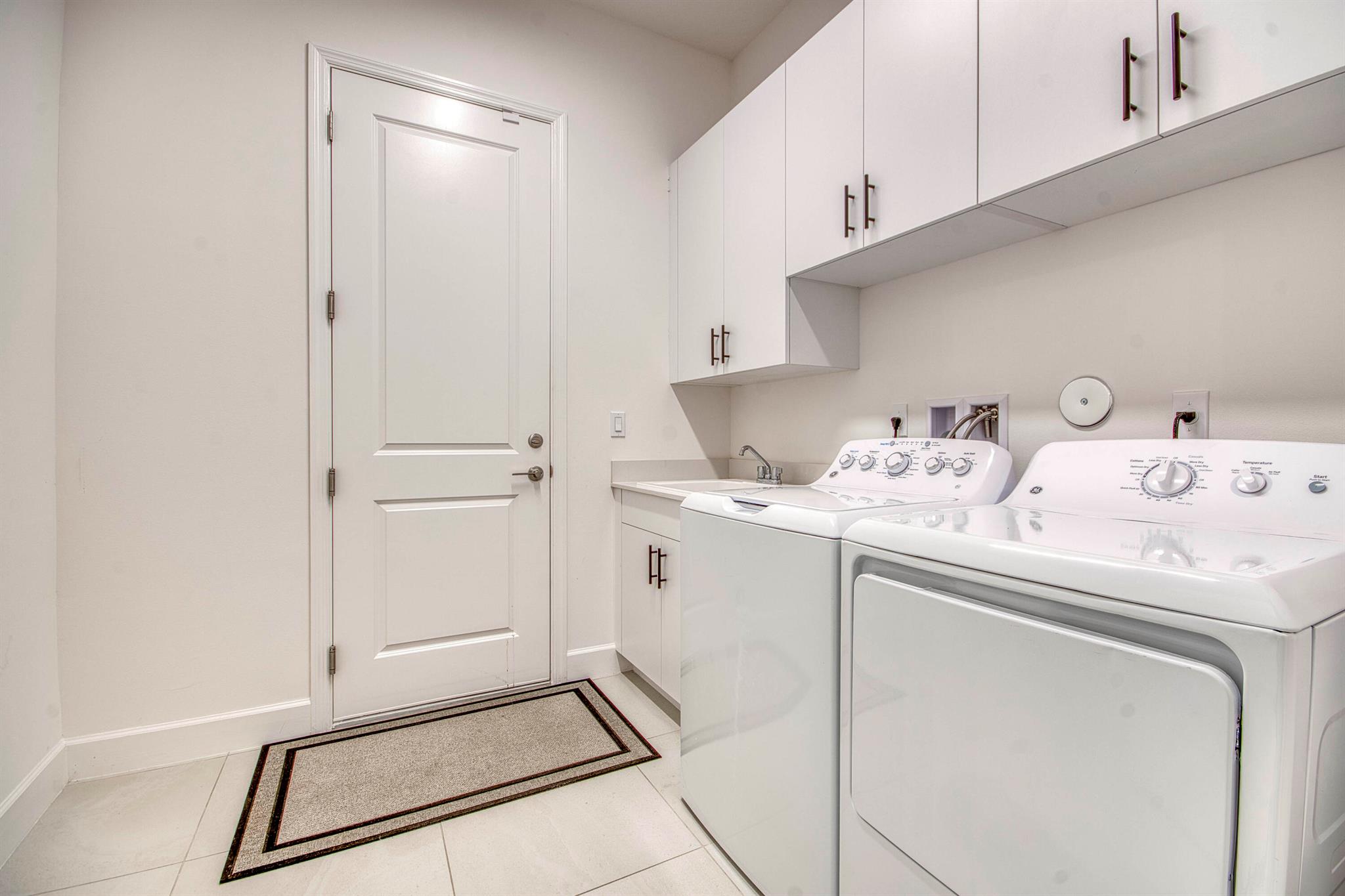 Riverland - Valencia Walk - Residential