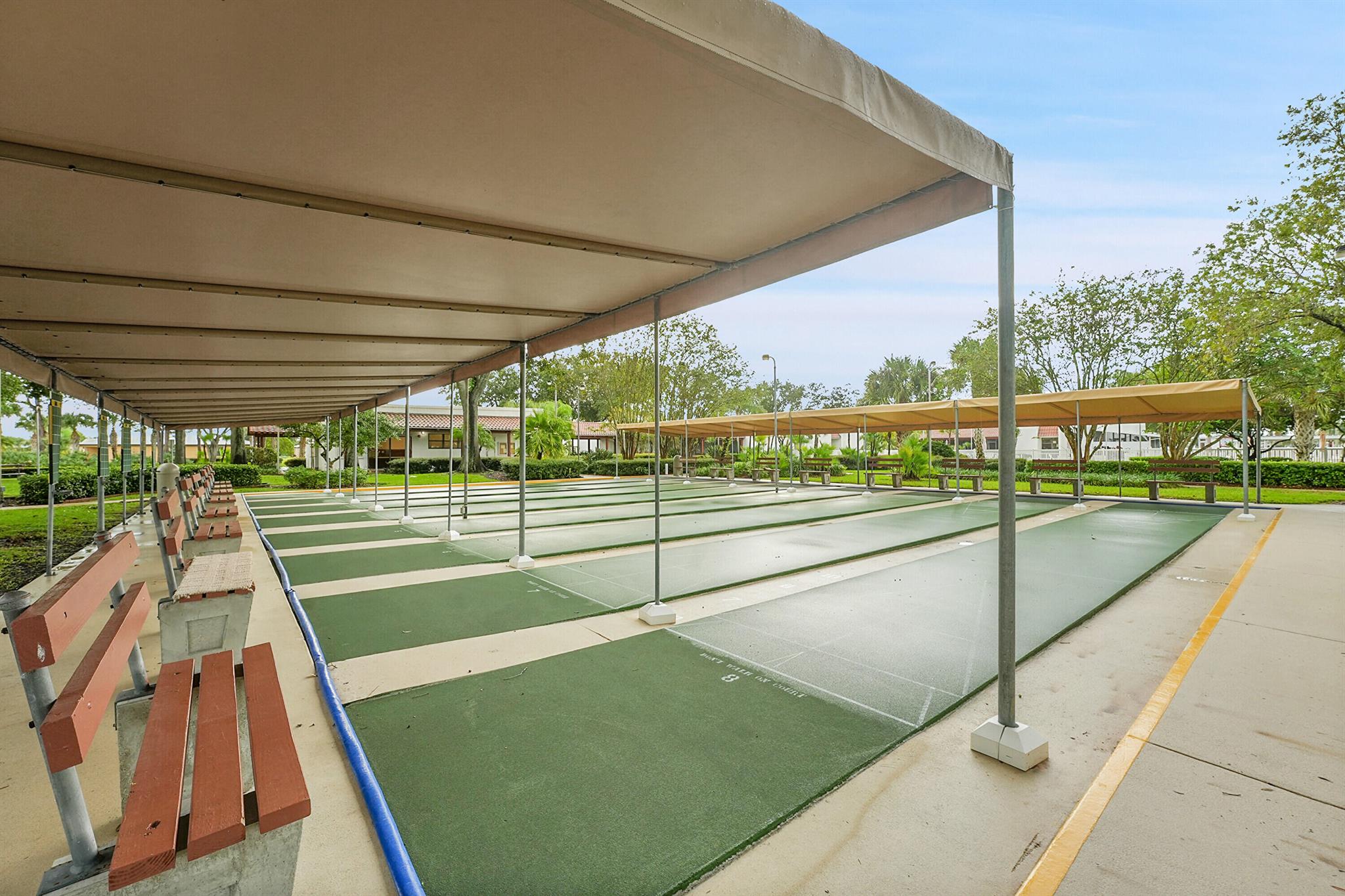 SPANISH LAKES FAIRWAYS NE - Residential