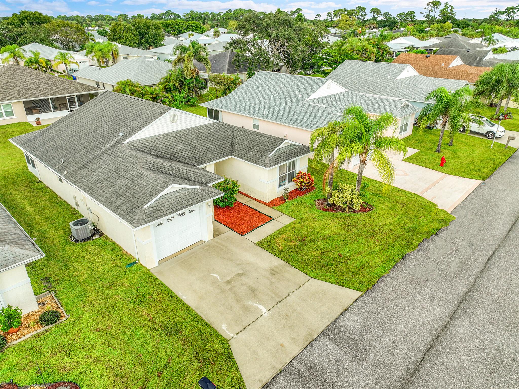 SPANISH LAKES FAIRWAYS NE - Residential
