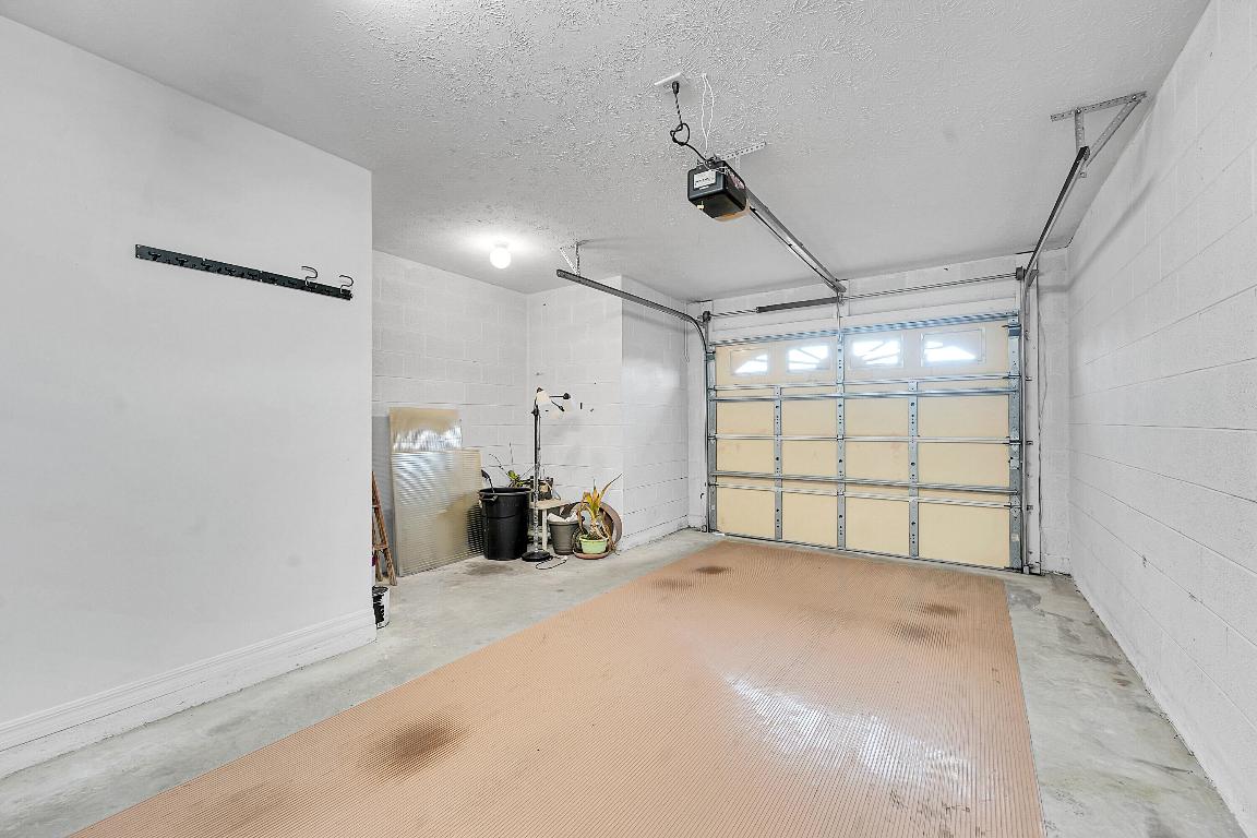 SPANISH LAKES FAIRWAYS NE PHASE - Residential