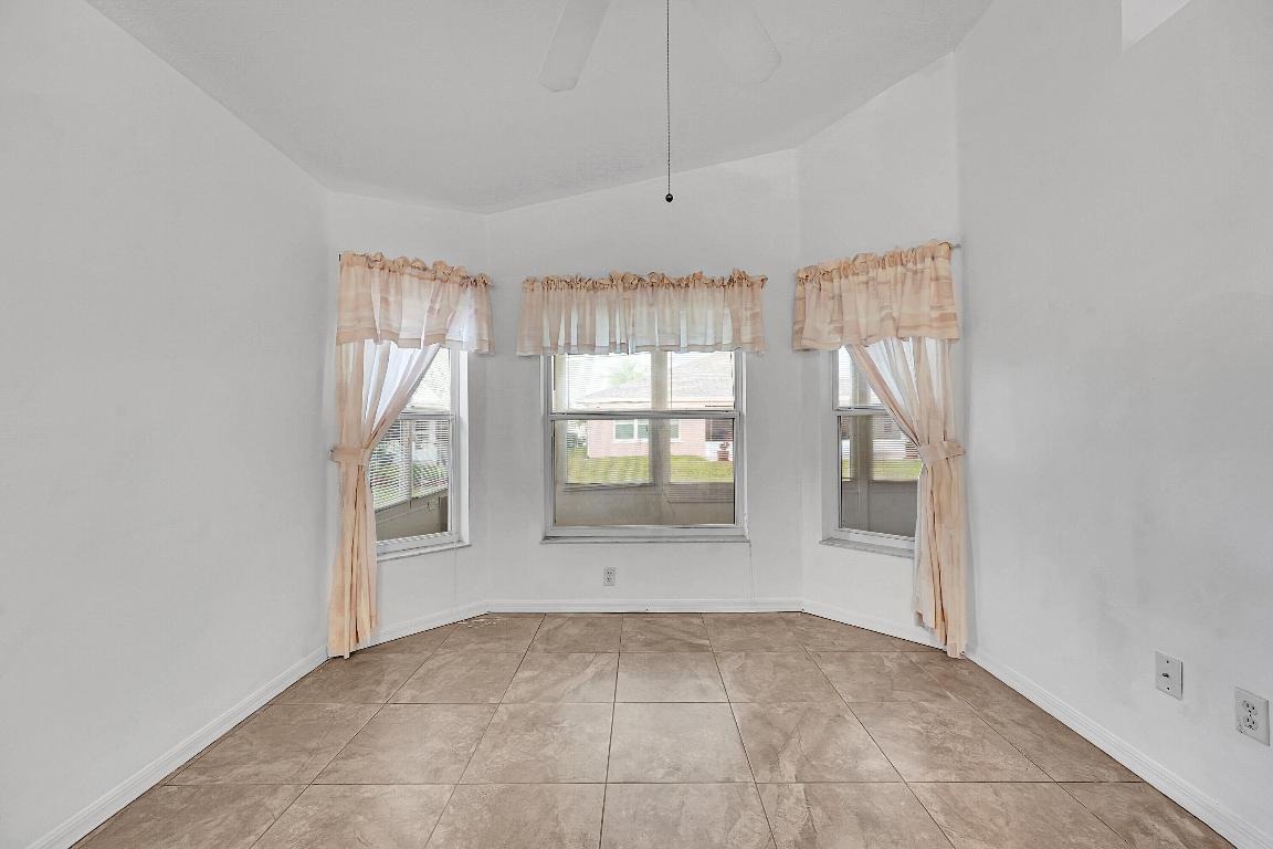 SPANISH LAKES FAIRWAYS NE PHASE - Residential