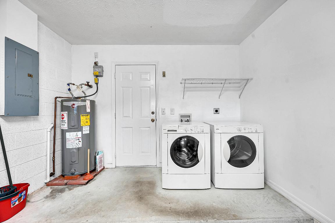 SPANISH LAKES FAIRWAYS NE PHASE - Residential