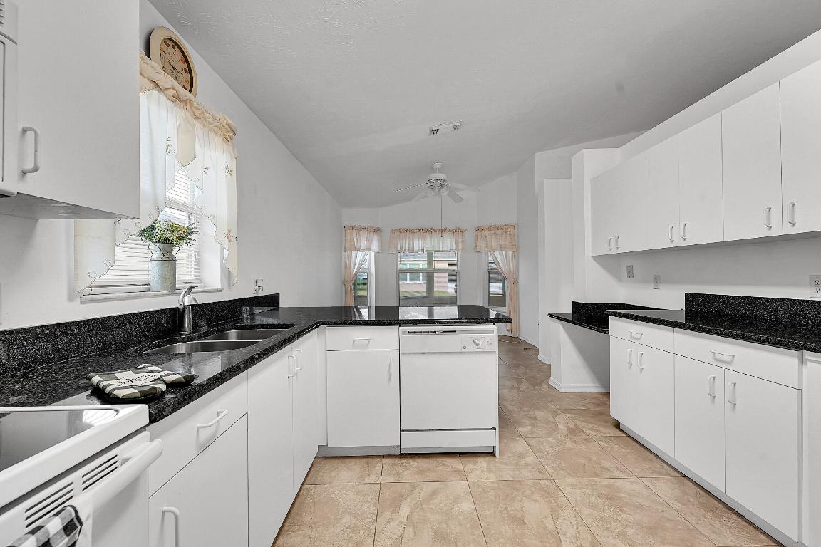 SPANISH LAKES FAIRWAYS NE PHASE - Residential