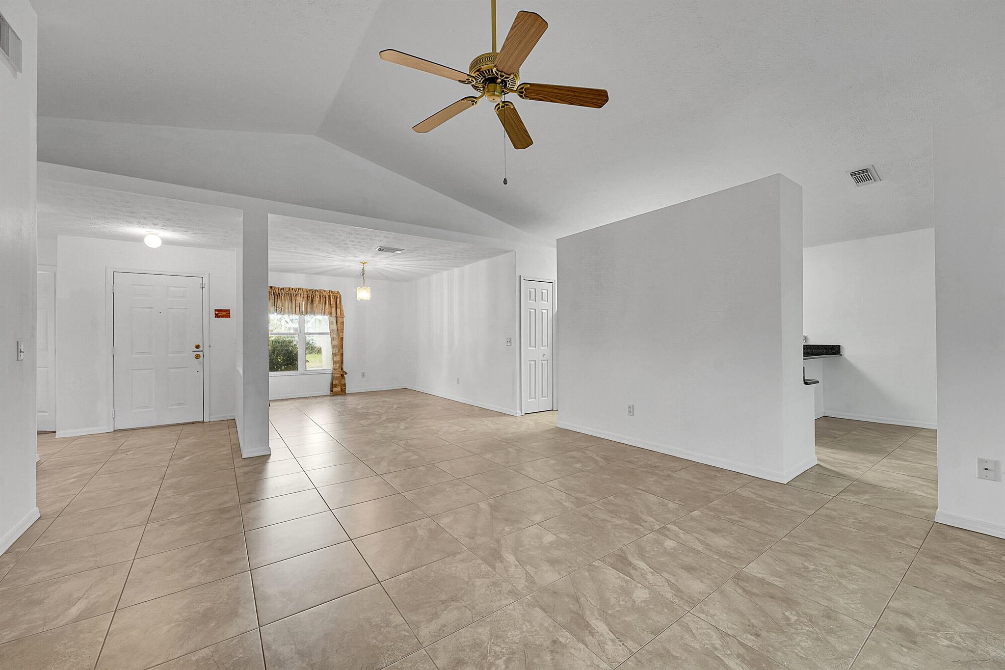 SPANISH LAKES FAIRWAYS NE - Residential