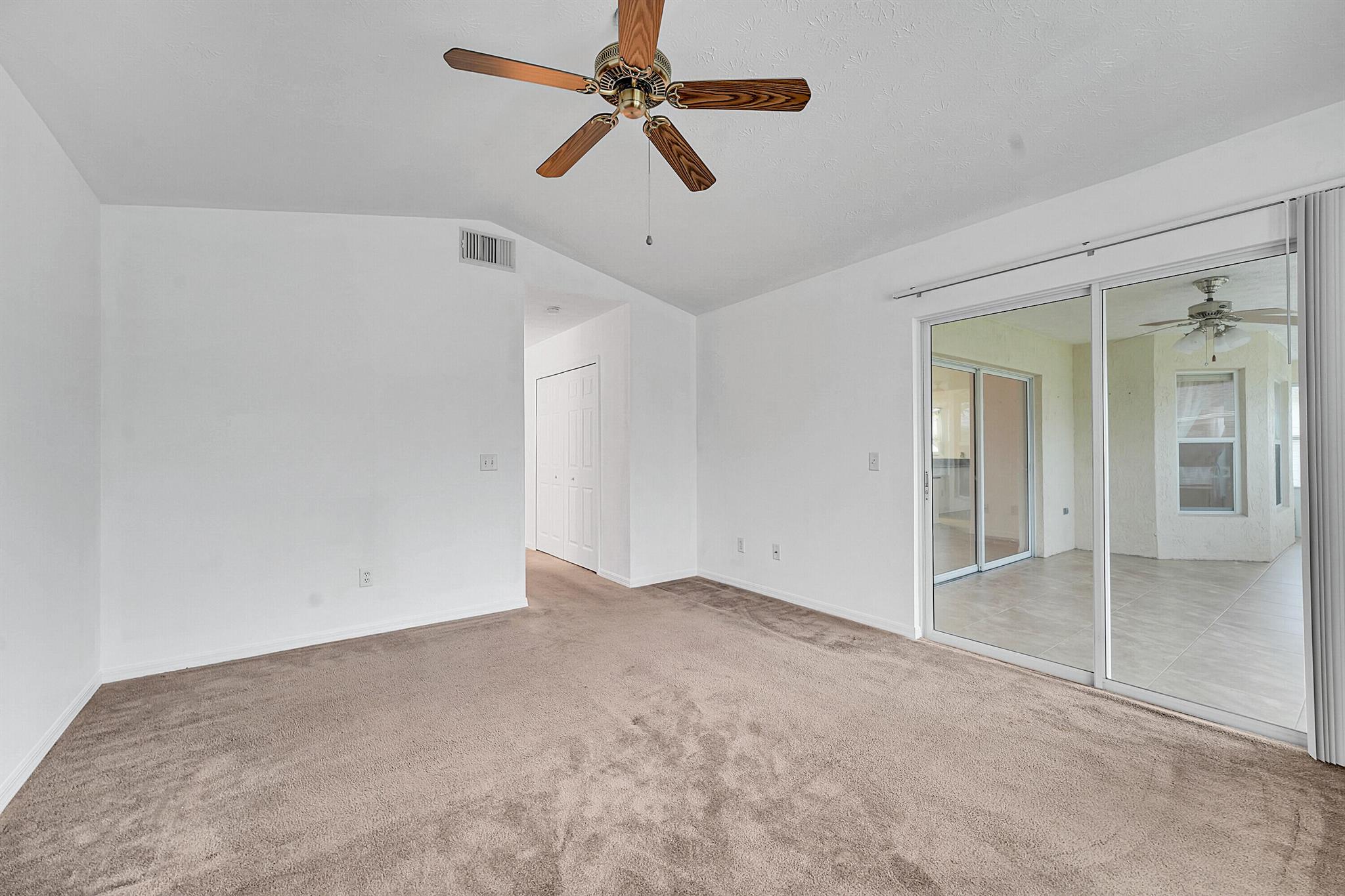 SPANISH LAKES FAIRWAYS NE - Residential