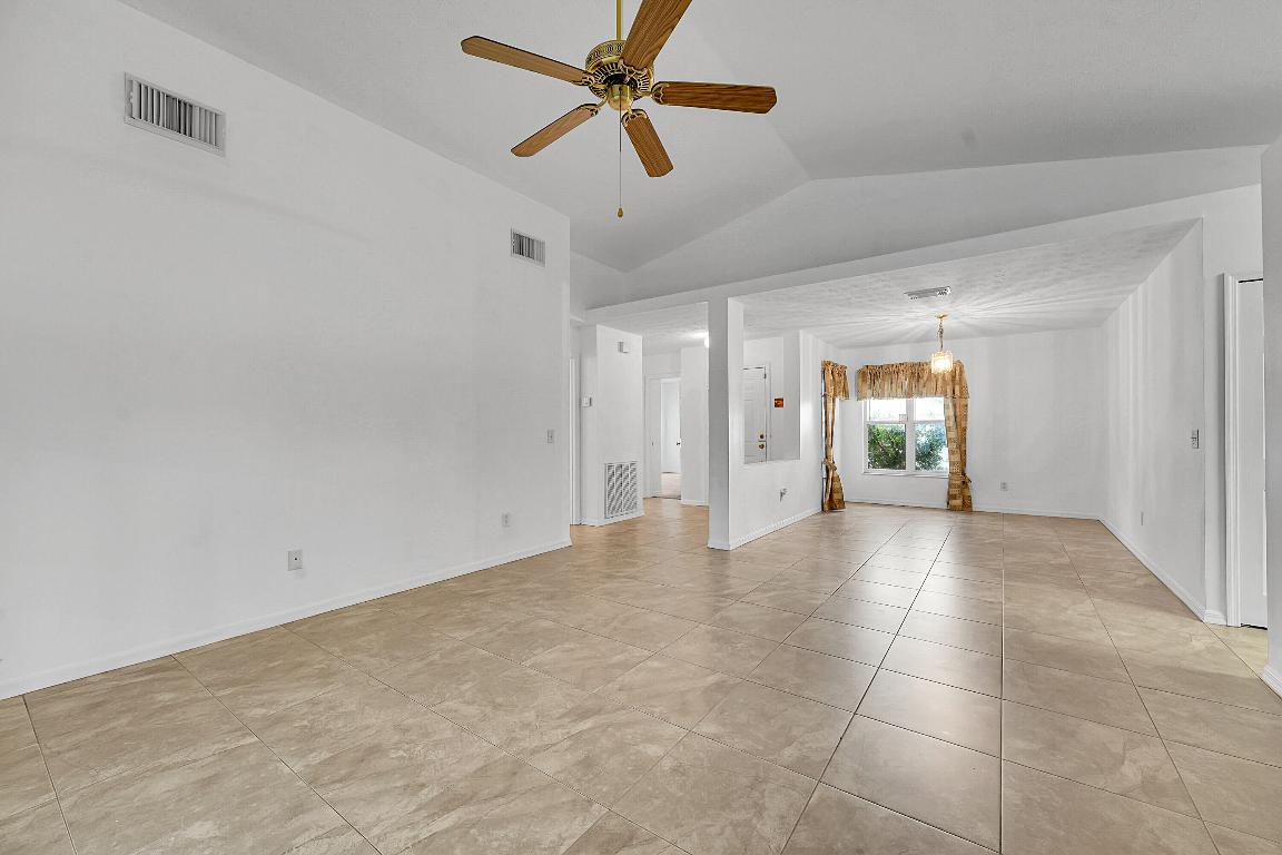 SPANISH LAKES FAIRWAYS NE PHASE - Residential