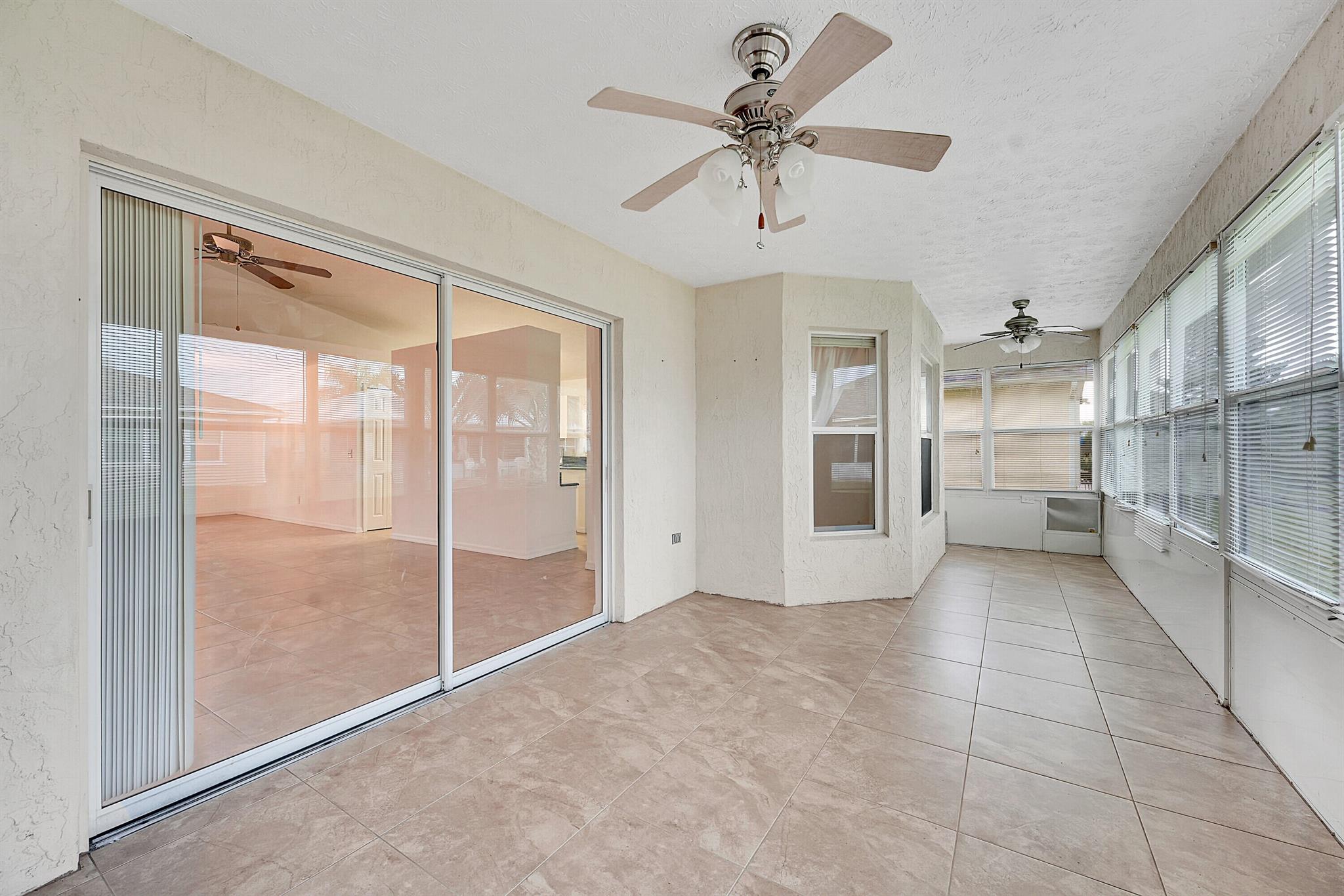 SPANISH LAKES FAIRWAYS NE - Residential