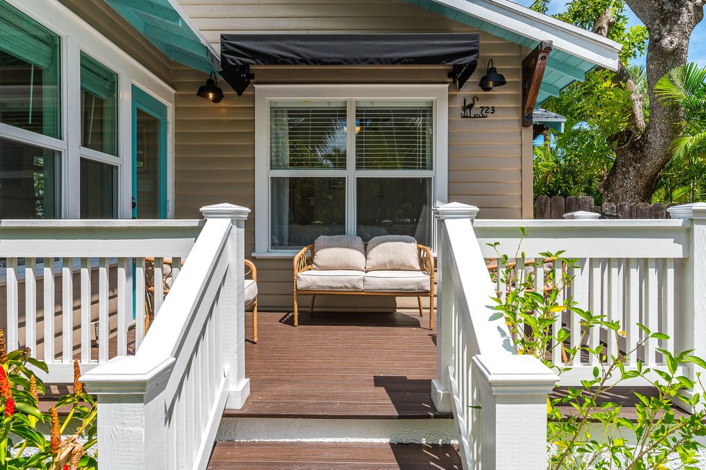Photo of 723 Penn Street, West Palm Beach, FL 33401 (MLS # R11139408)