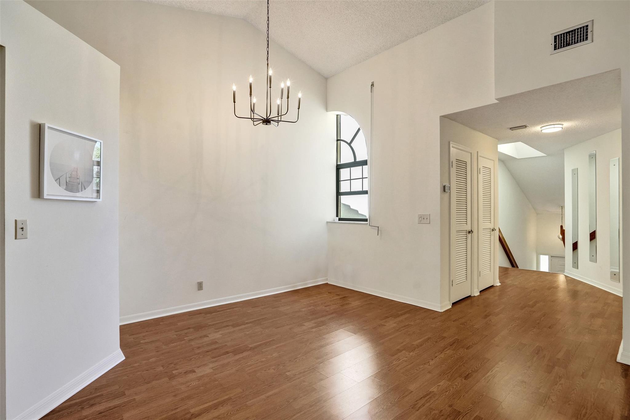 3407 Emerald Oaks Dr