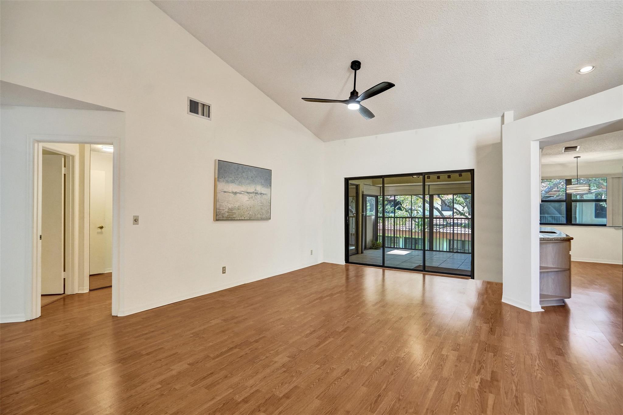 3407 Emerald Oaks Dr