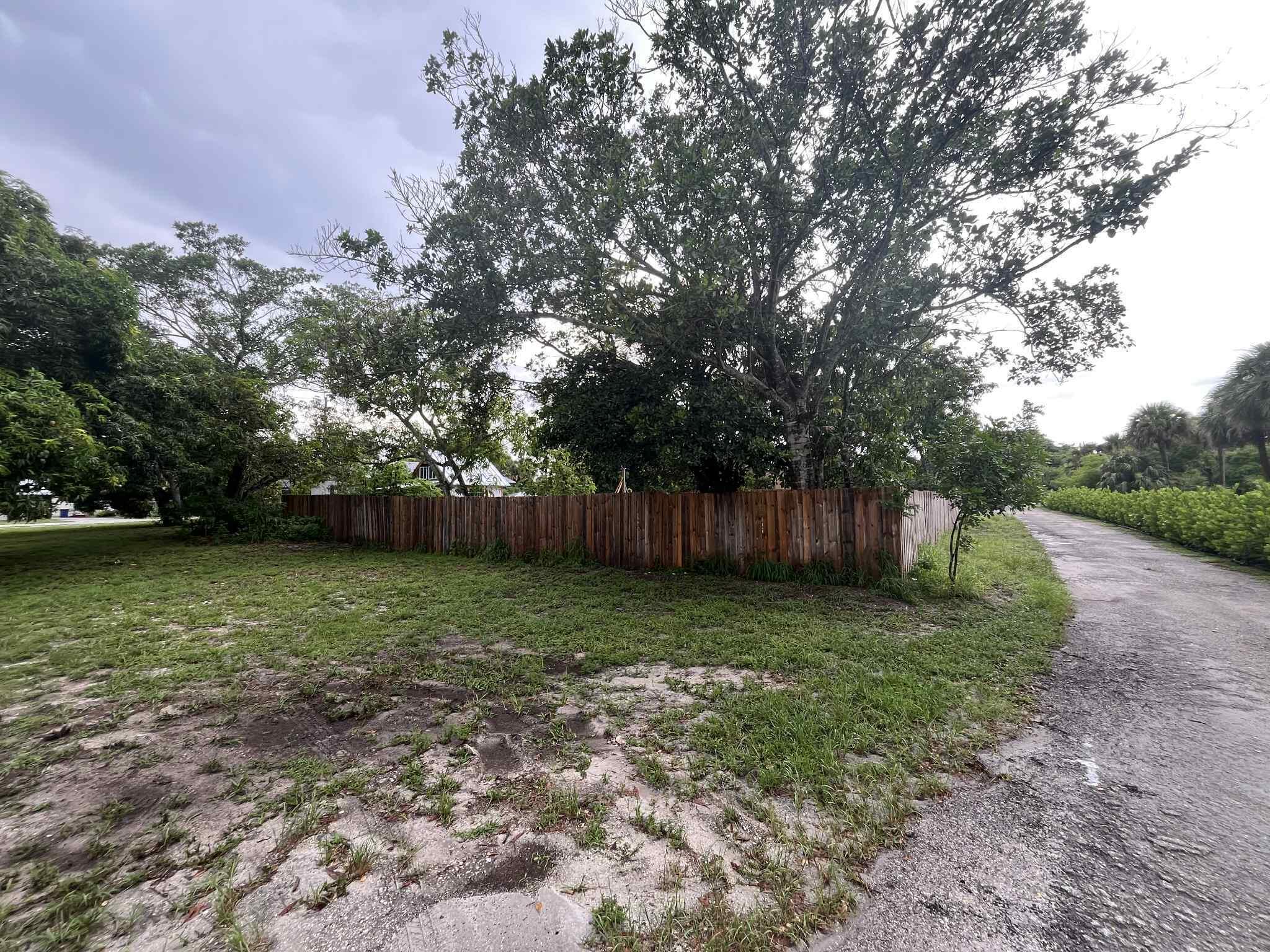 LUNDYS SUBDIVISION - Land