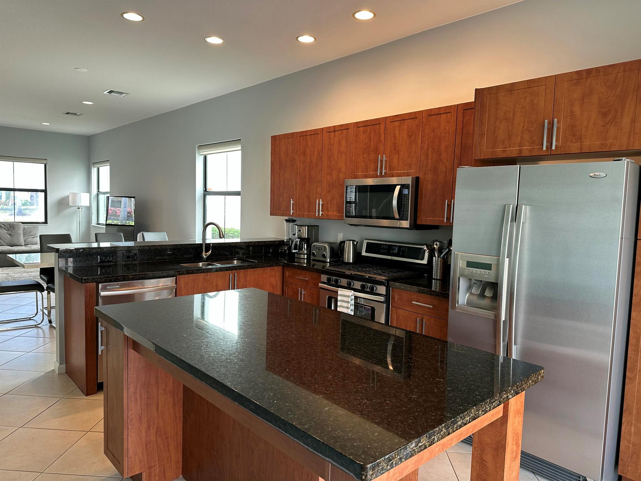 SAWGRASS LAKES - Residential