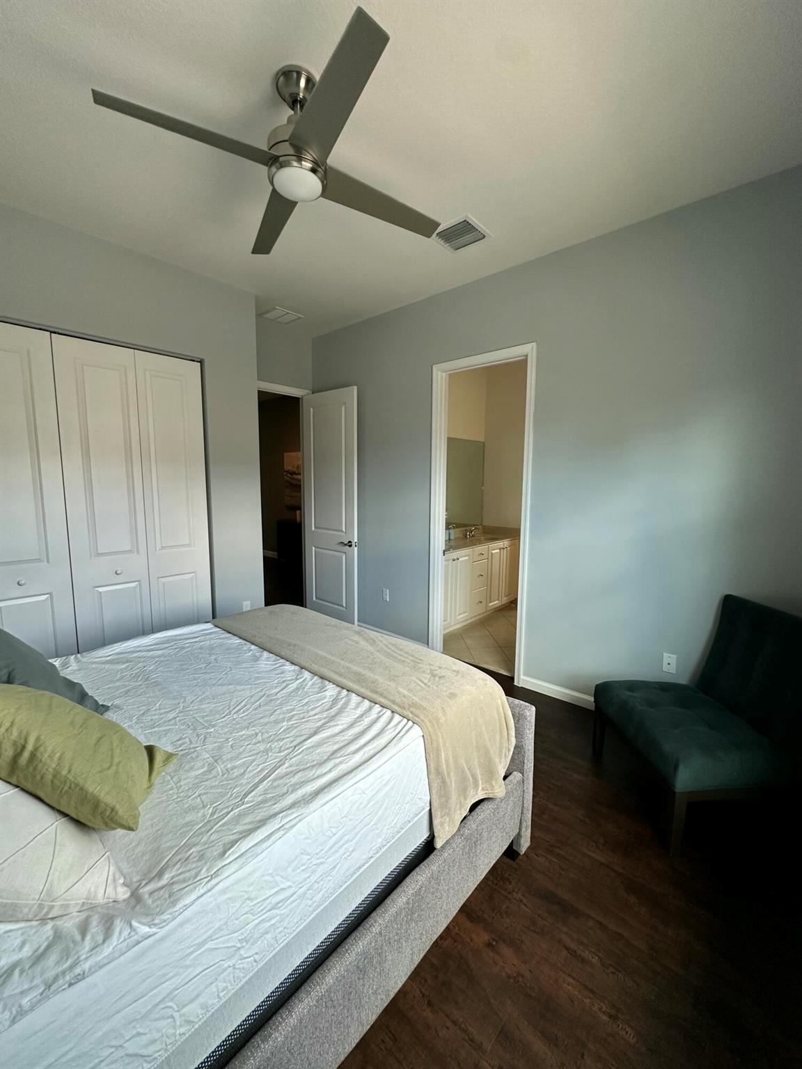SAWGRASS LAKES - Residential