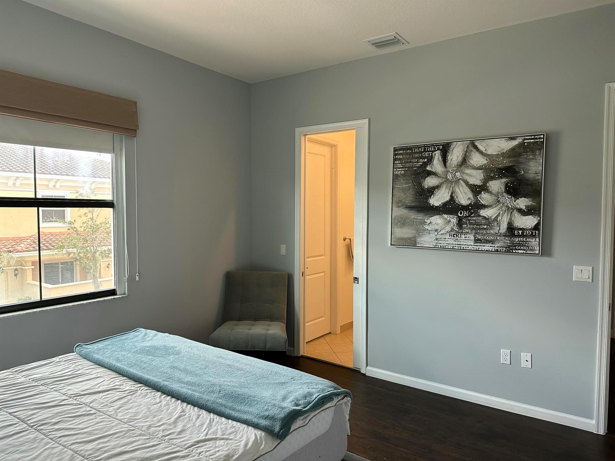SAWGRASS LAKES - Residential