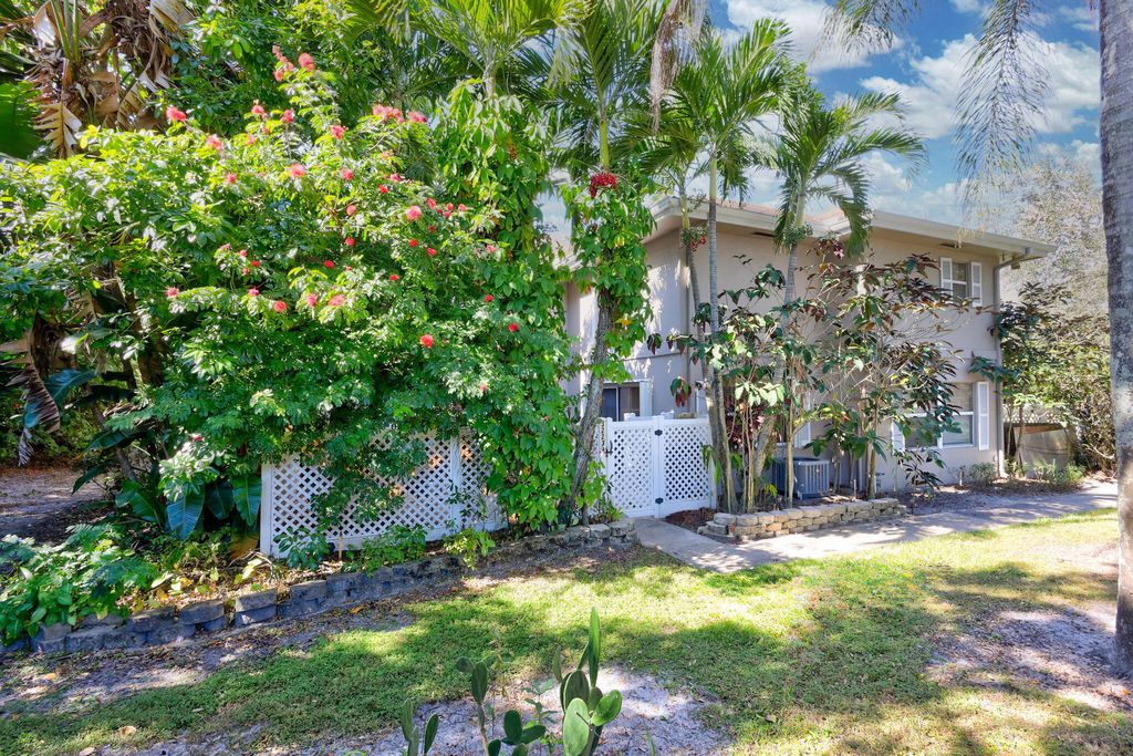 Photo of 3223 SW Sunset Trace Circle, Palm City, FL 34990 (MLS # R11041368)