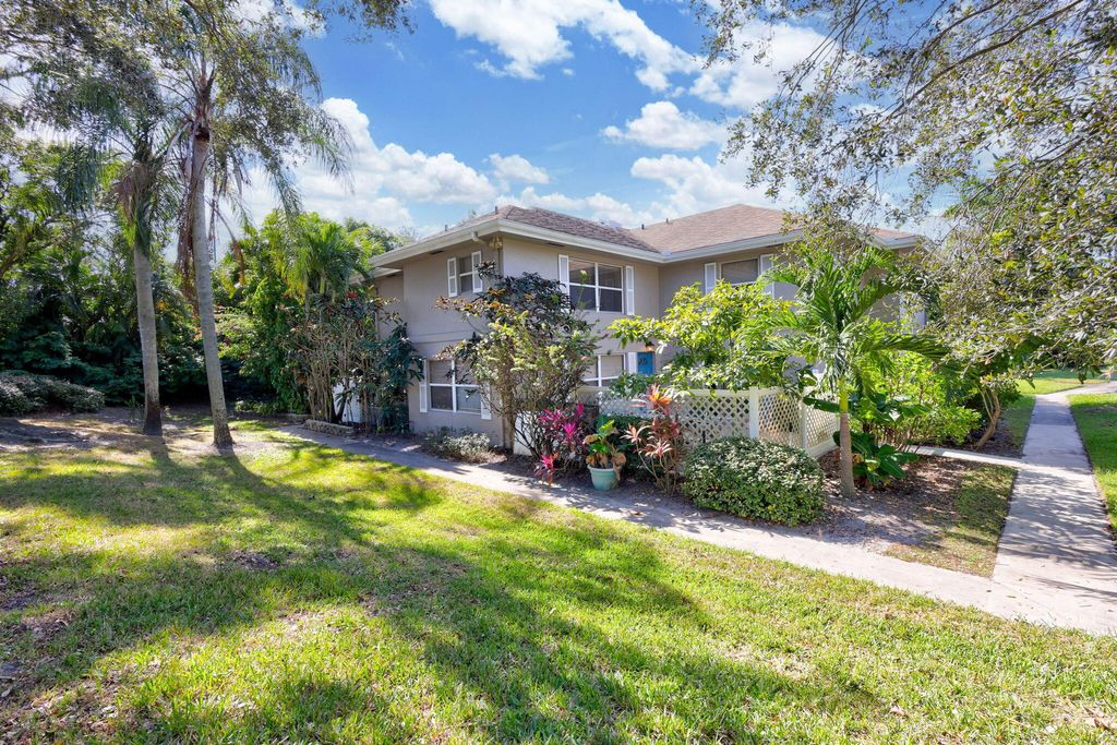 Photo of 3223 SW Sunset Trace Circle, Palm City, FL 34990 (MLS # R11041368)