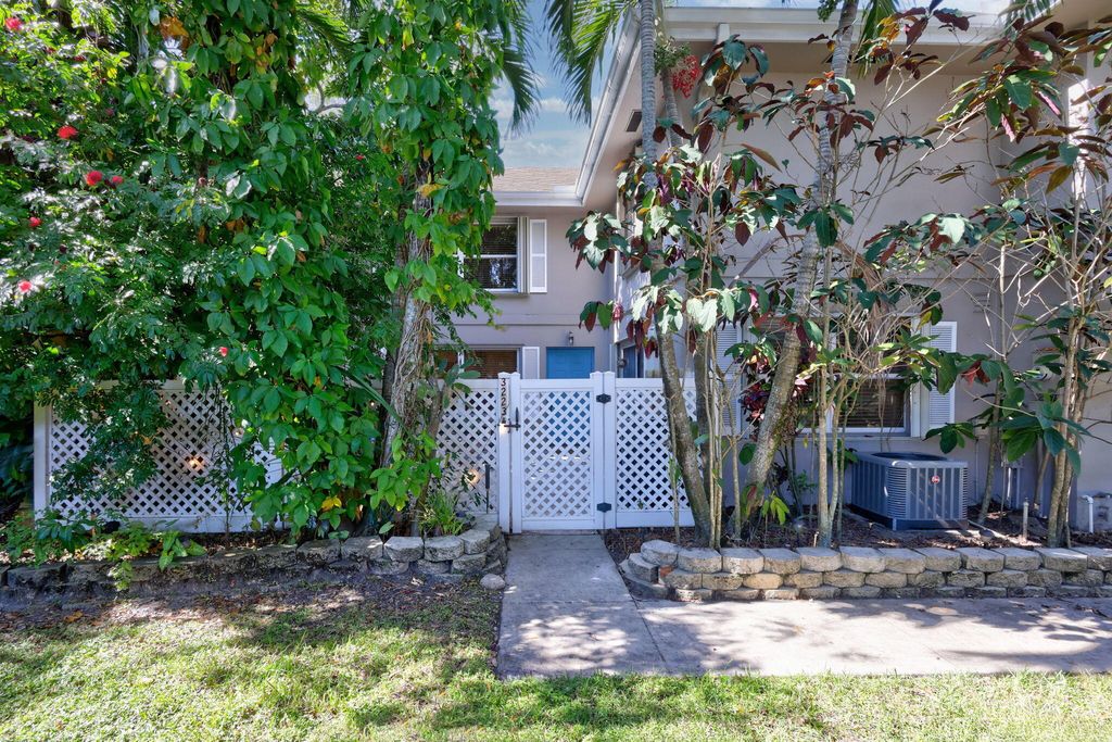 Photo of 3223 SW Sunset Trace Circle, Palm City, FL 34990 (MLS # R11041368)