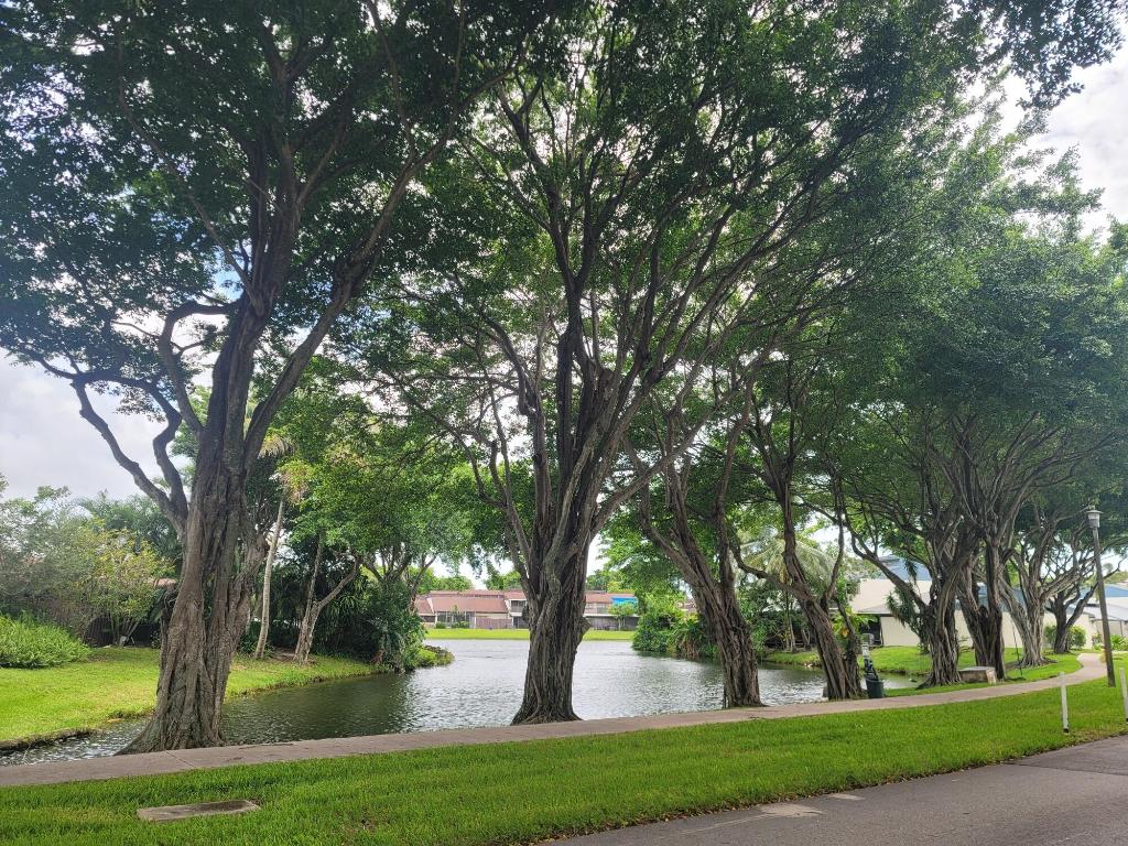 WOODSCAPE TOWNHOMES - Residential Lease