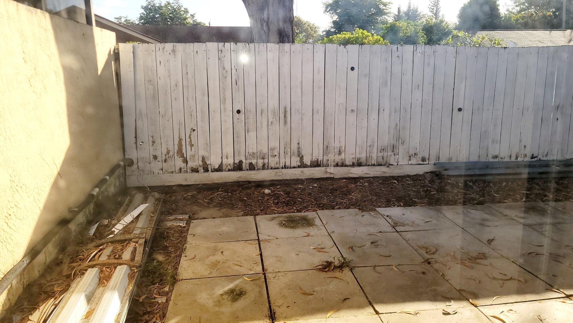 WOODSCAPE TOWNHOMES - Residential Lease